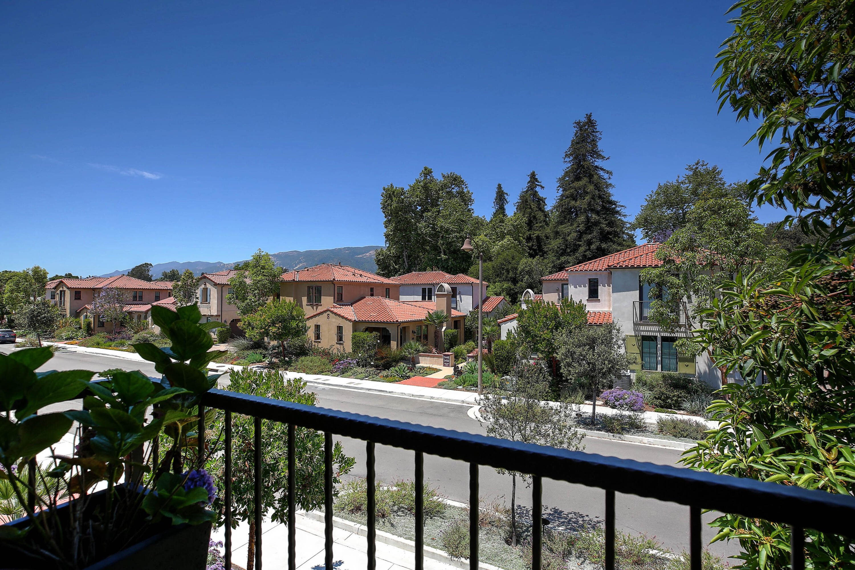 Santa Barbara, California, United States, 2 Bedrooms Bedrooms, ,2 BathroomsBathrooms,Residential,Active,164350