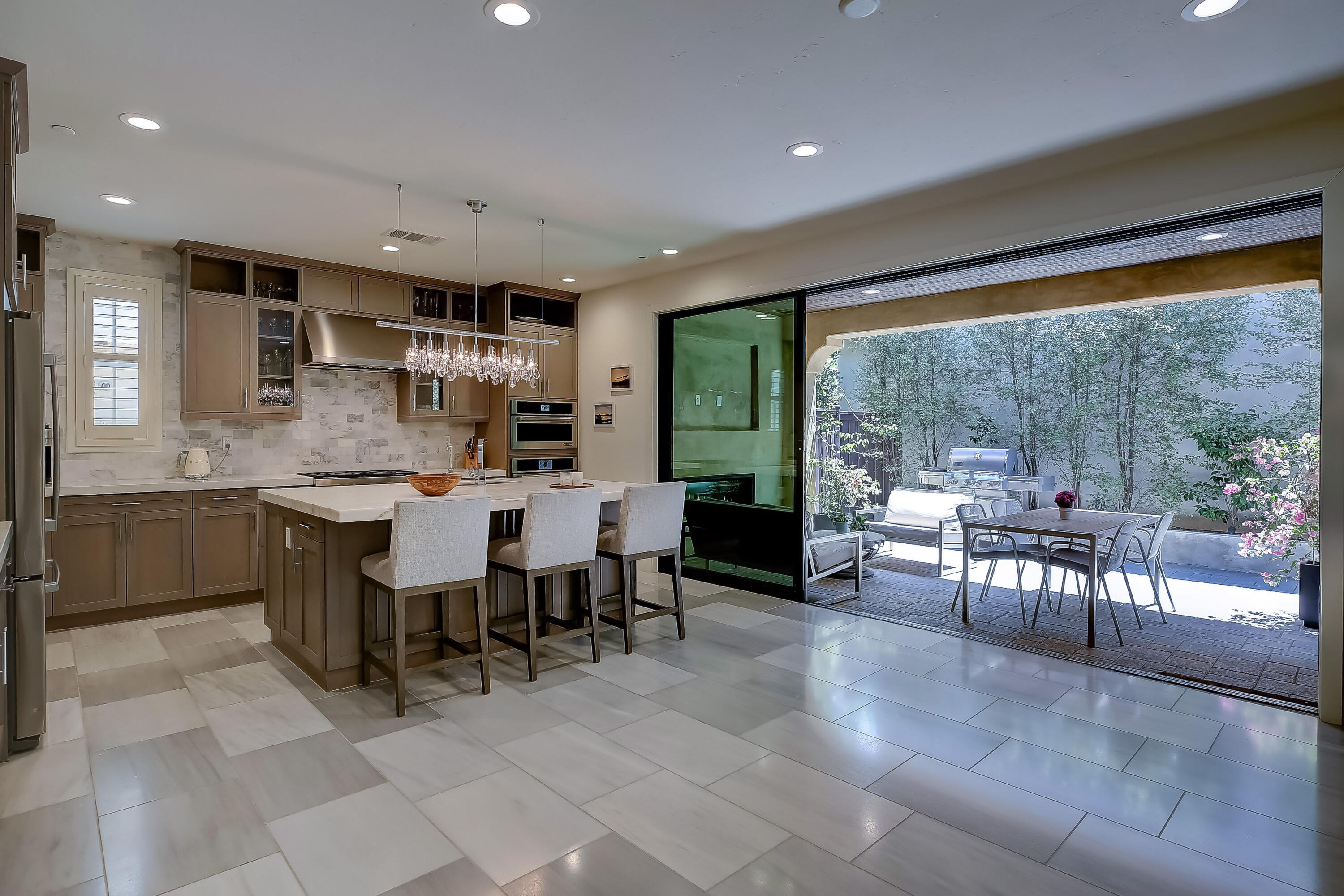 Santa Barbara, California, United States, 2 Bedrooms Bedrooms, ,2 BathroomsBathrooms,Residential,Active,164350