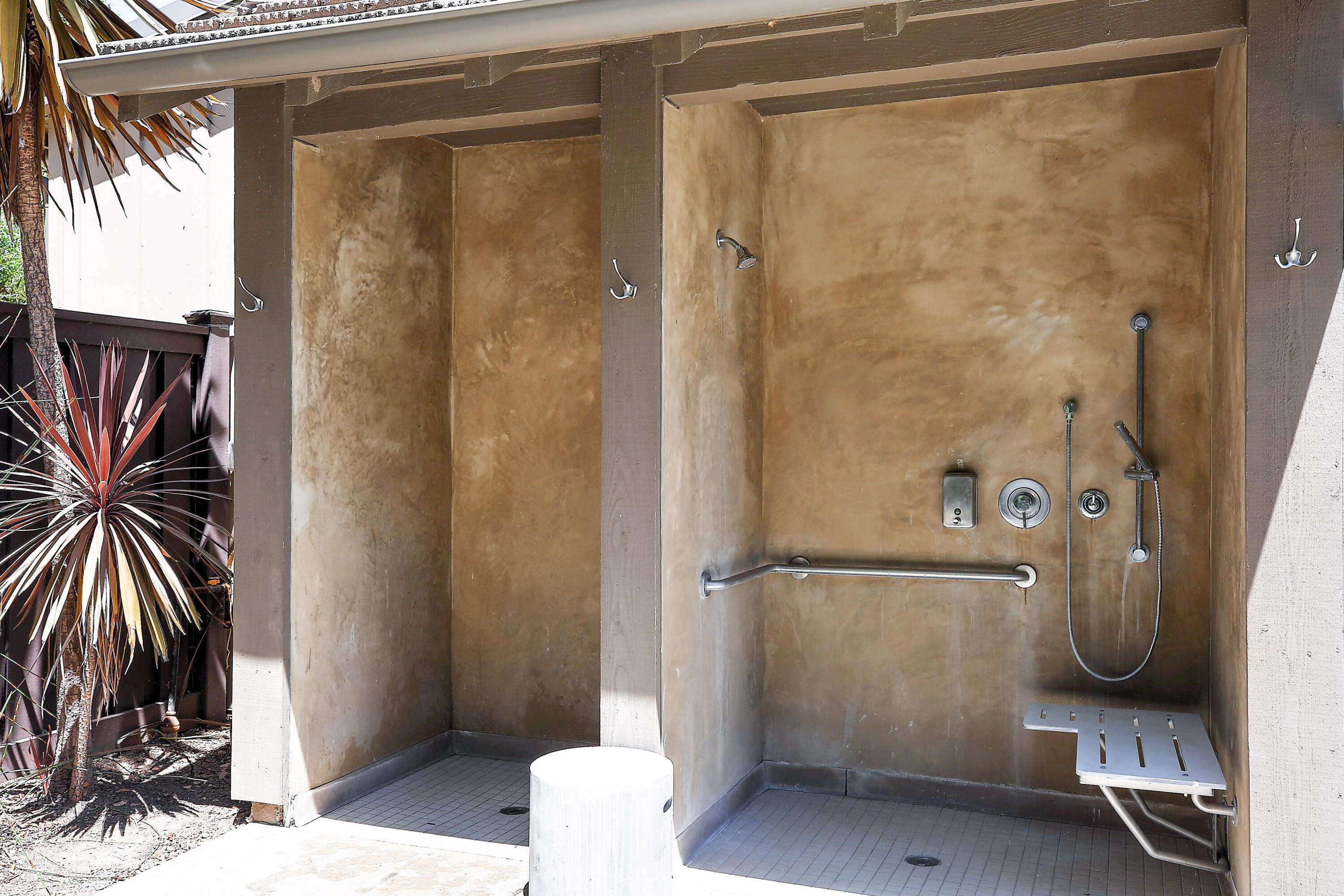 Santa Barbara, California, United States, 2 Bedrooms Bedrooms, ,2 BathroomsBathrooms,Residential,Active,164350