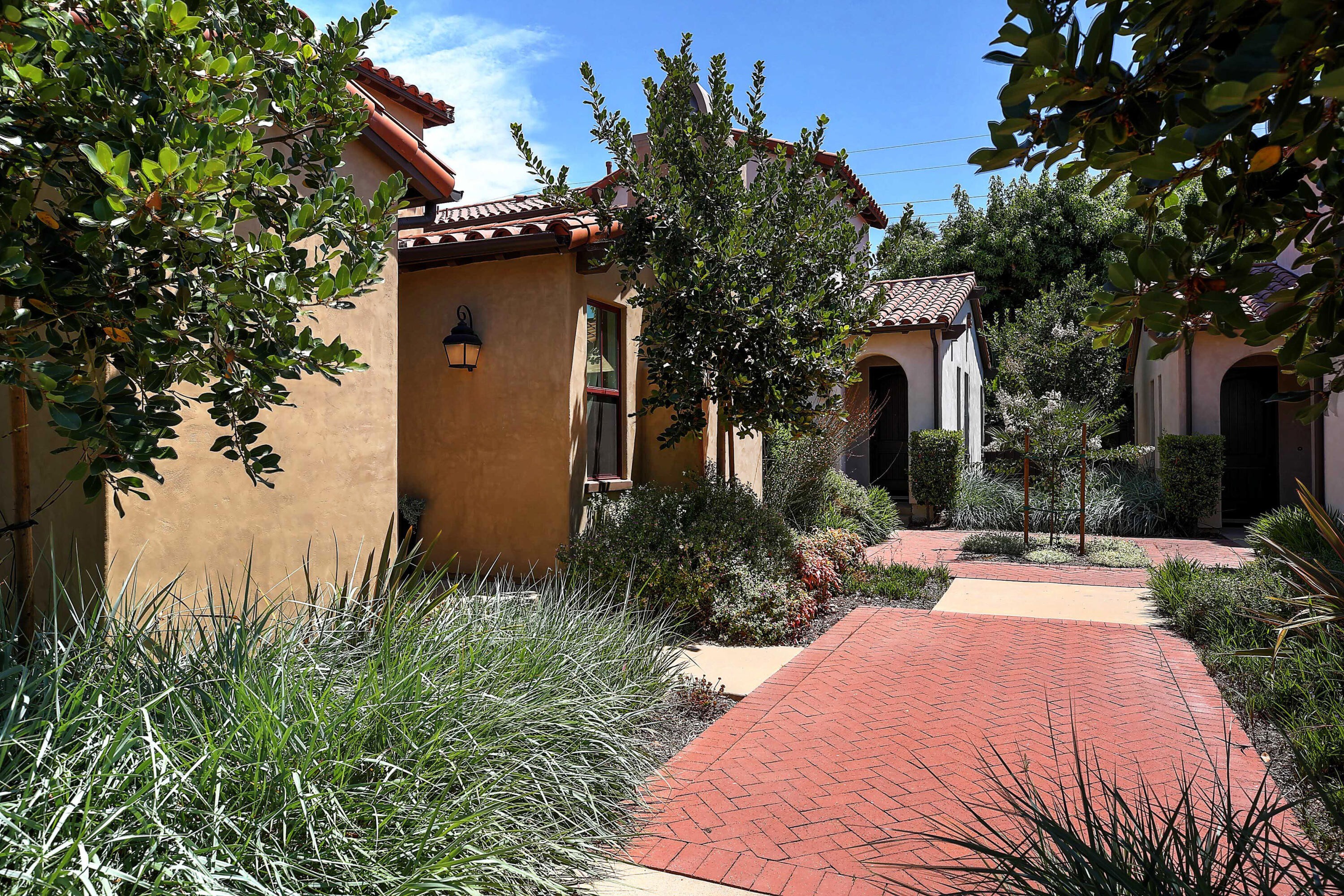 Santa Barbara, California, United States, 2 Bedrooms Bedrooms, ,2 BathroomsBathrooms,Residential,Active,164350