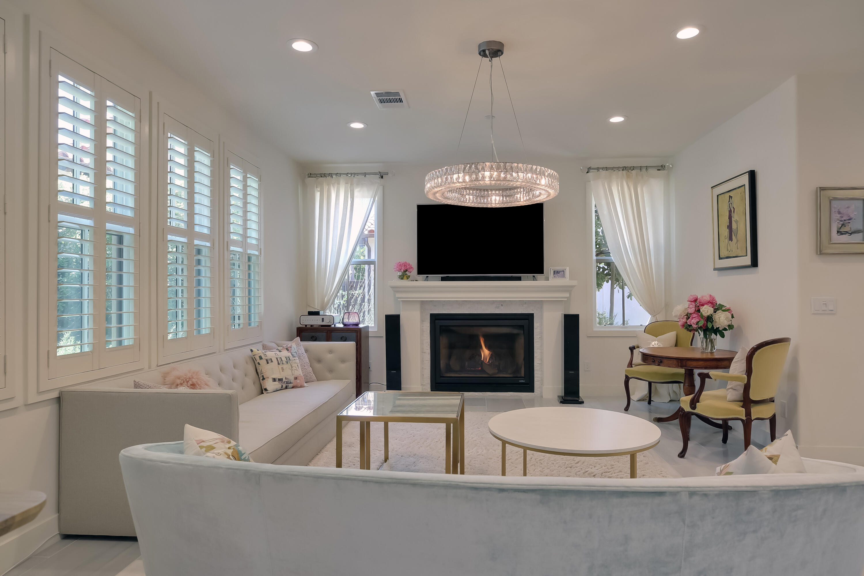 Santa Barbara, California, United States, 2 Bedrooms Bedrooms, ,2 BathroomsBathrooms,Residential,Active,164350