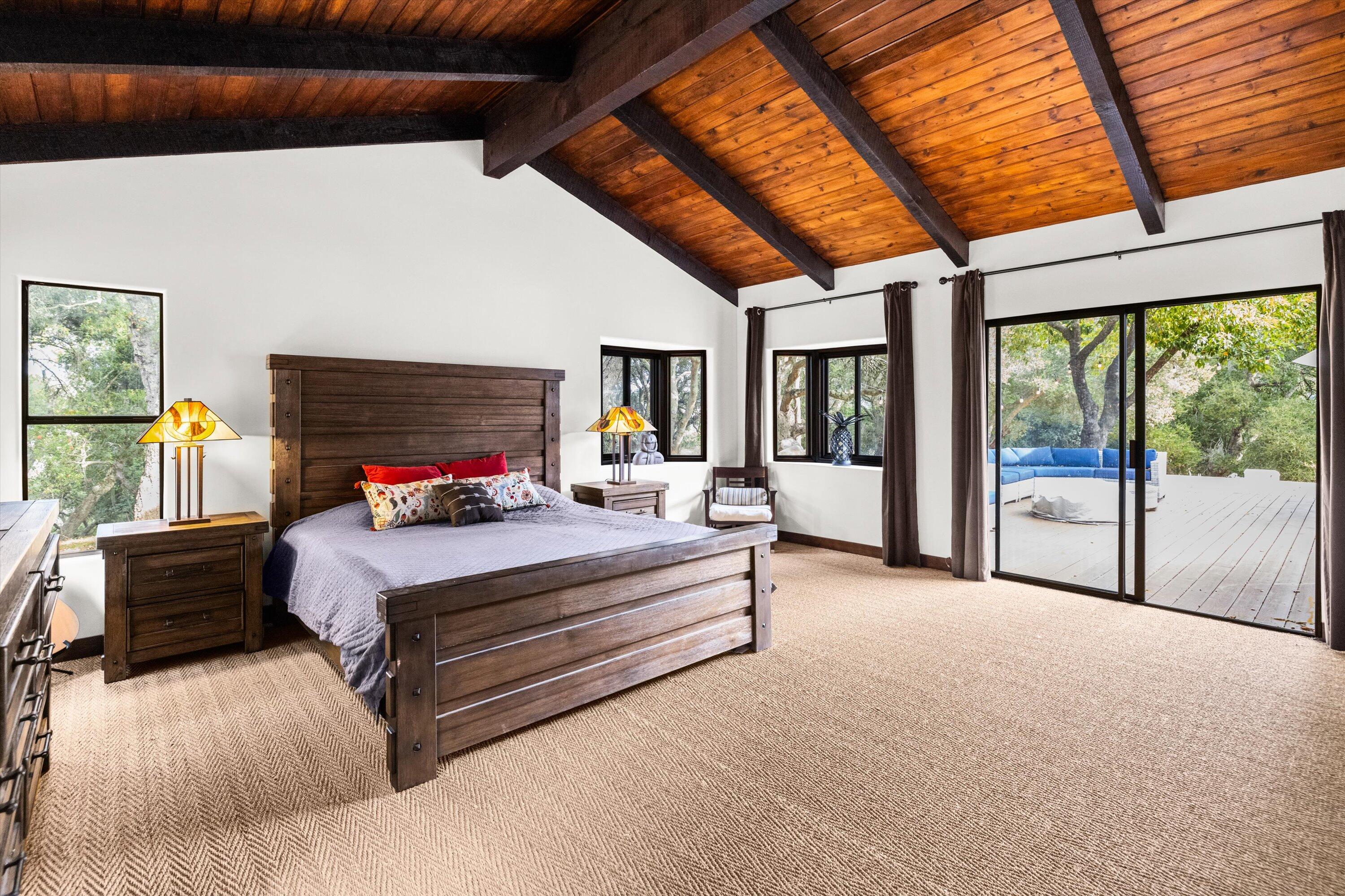 Santa Barbara, California 93105, United States, 4 Bedrooms Bedrooms, ,3 BathroomsBathrooms,Residential,Active,21913