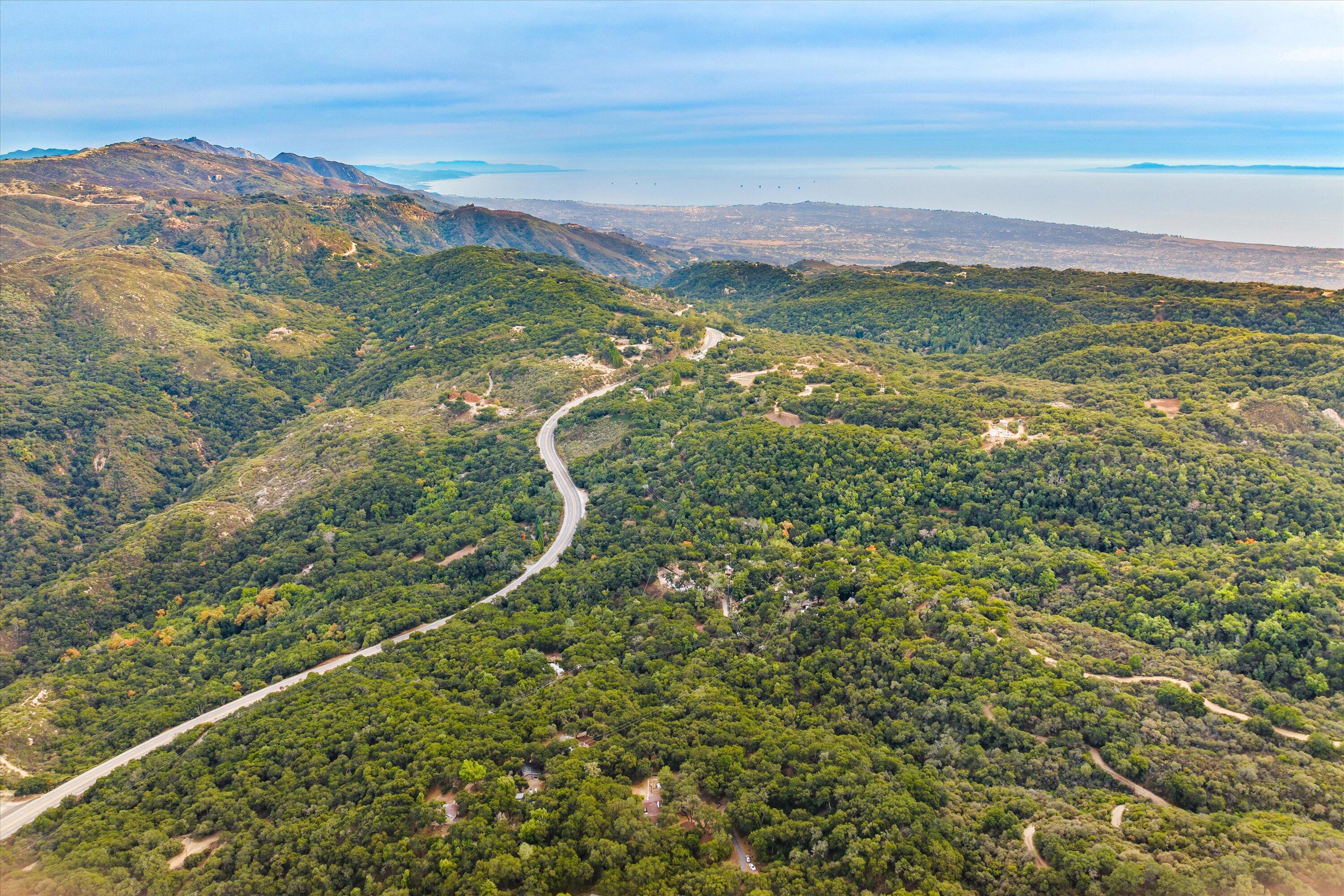 Santa Barbara, California 93105, United States, 4 Bedrooms Bedrooms, ,3 BathroomsBathrooms,Residential,Active,21913