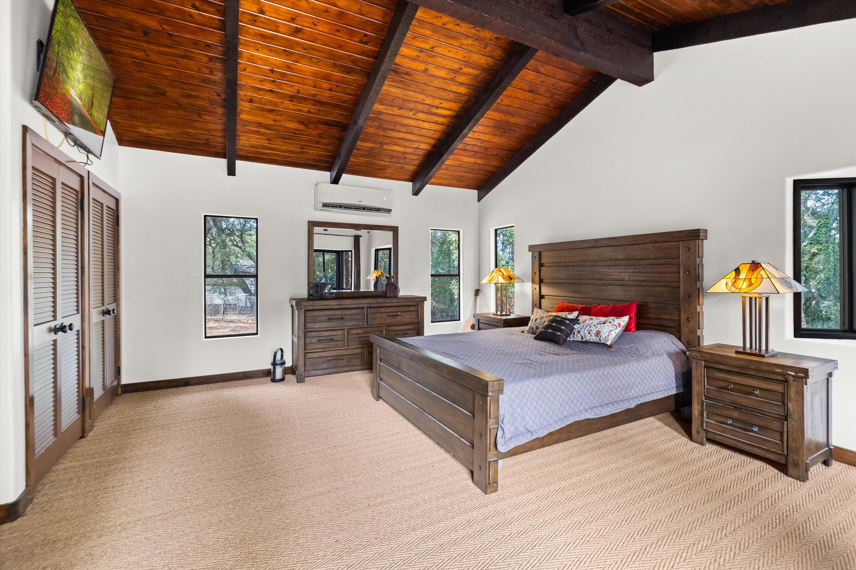 Santa Barbara, California 93105, United States, 4 Bedrooms Bedrooms, ,3 BathroomsBathrooms,Residential,Active,21913