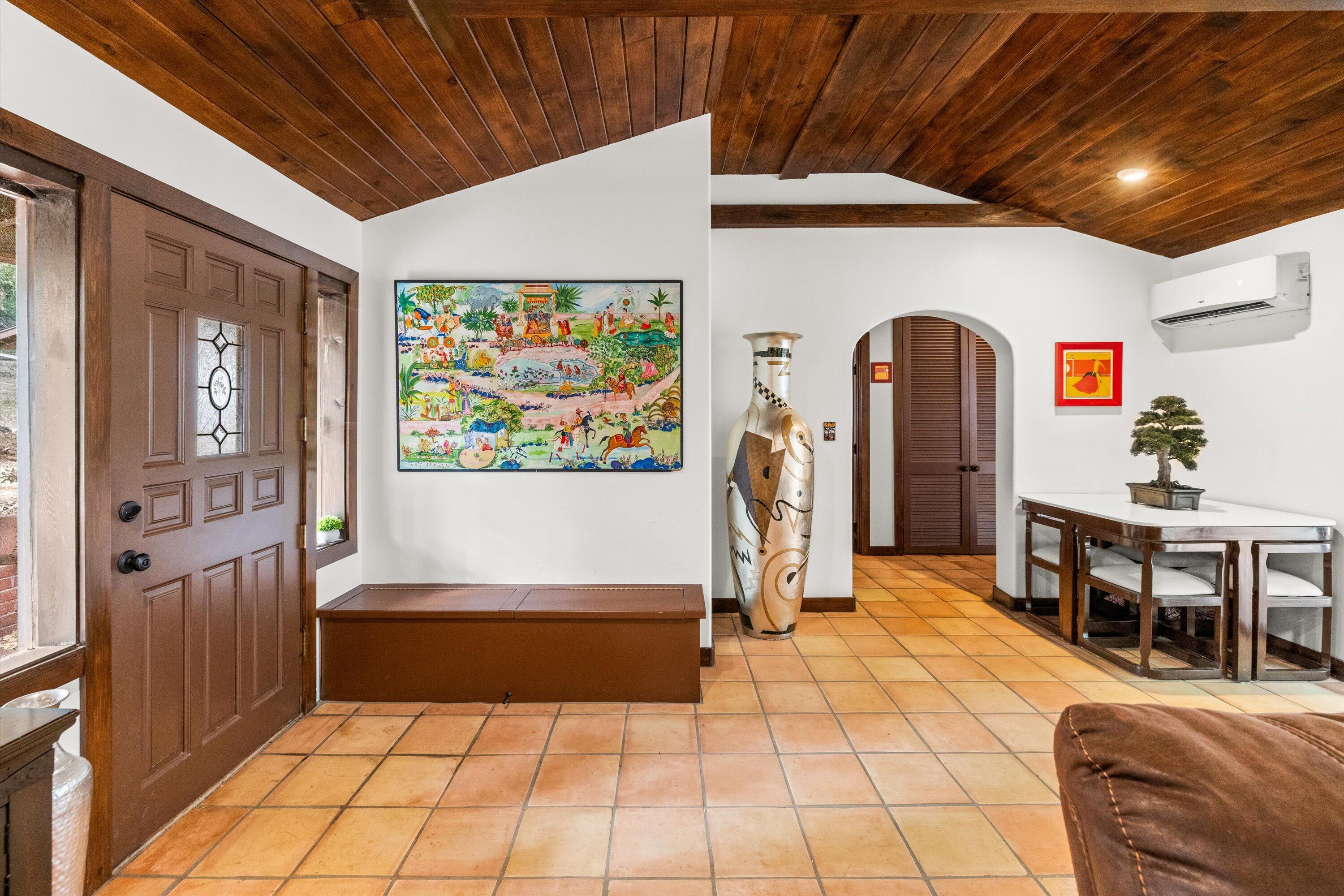 Santa Barbara, California 93105, United States, 4 Bedrooms Bedrooms, ,3 BathroomsBathrooms,Residential,Active,21913