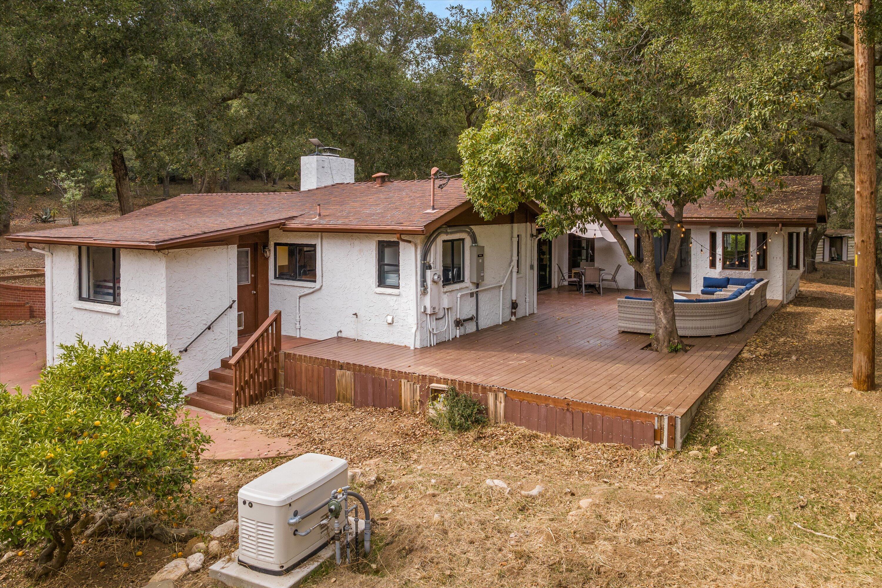 Santa Barbara, California 93105, United States, 4 Bedrooms Bedrooms, ,3 BathroomsBathrooms,Residential,Active,21913