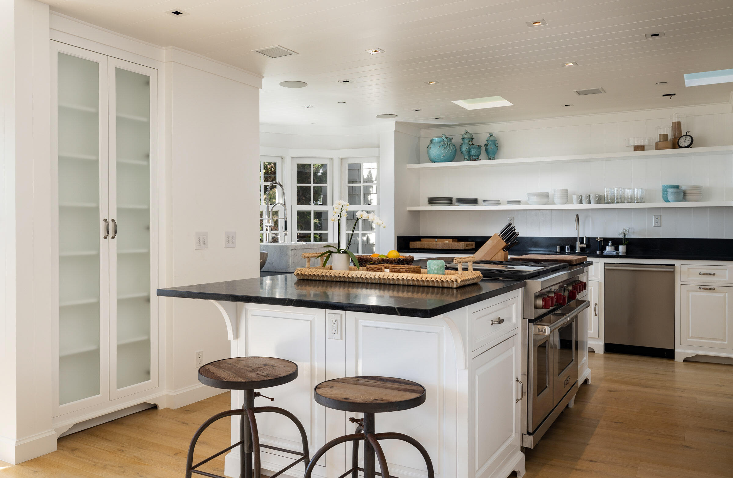 Carpinteria, California 93013, United States, 4 Bedrooms Bedrooms, ,5 BathroomsBathrooms,Residential,Coming Soon,225793