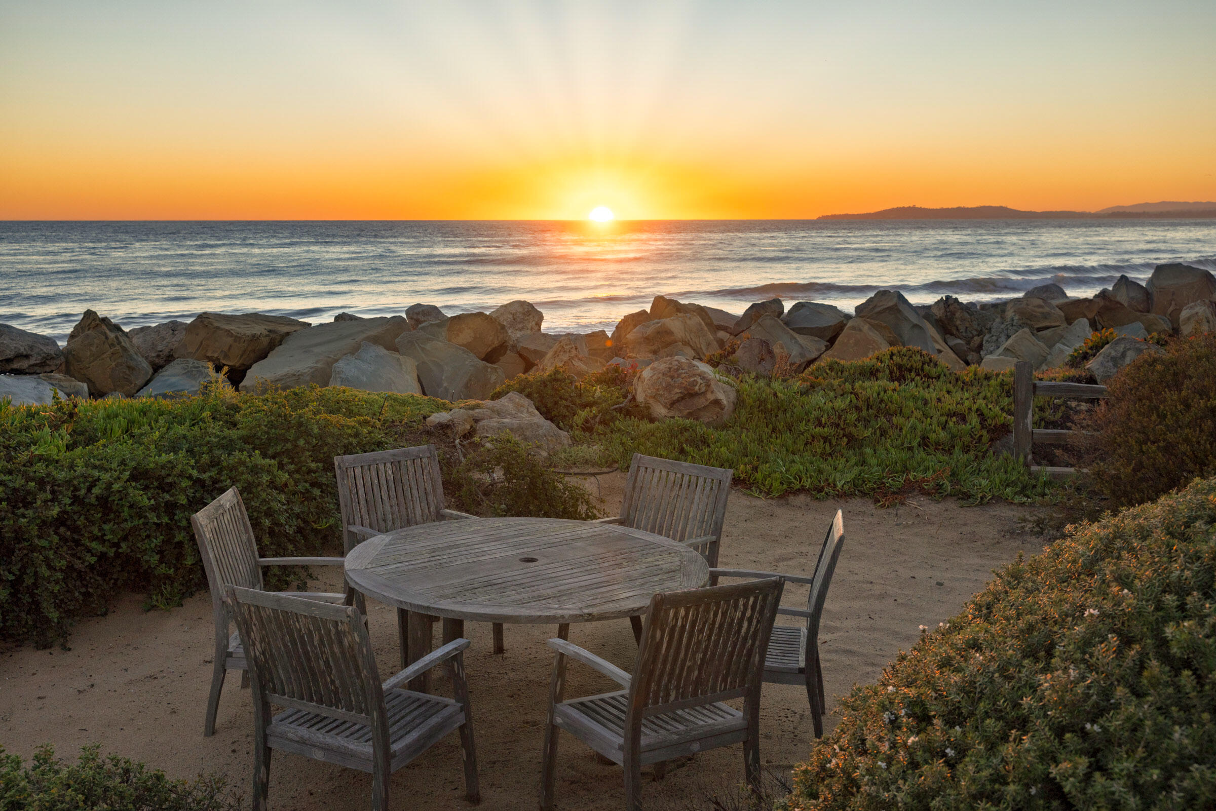 Carpinteria, California 93013, United States, 4 Bedrooms Bedrooms, ,5 BathroomsBathrooms,Residential,Coming Soon,225793