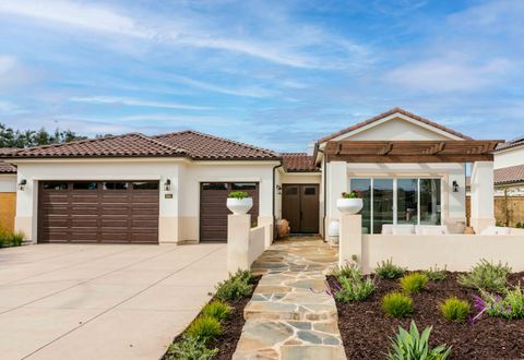 Photo of 5773 Morning Glory Drive, SANTA MARIA, CA 93455 (MLS # 25-2759)