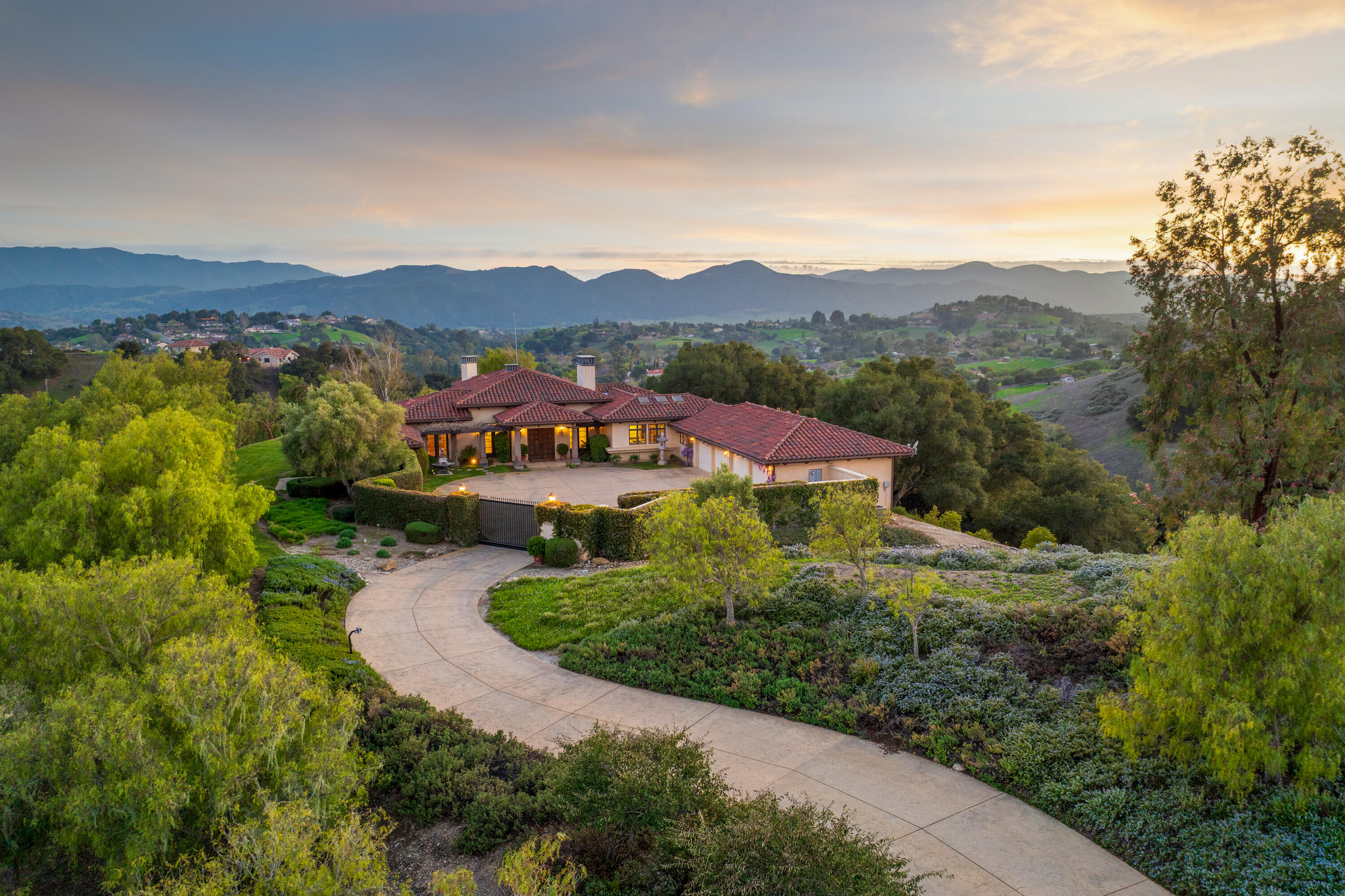 Solvang, California 93463, United States, 3 Bedrooms Bedrooms, ,4 BathroomsBathrooms,Residential,Active,98365 Solvang, California 93463, United States, 3 Bedrooms Bedrooms, ,4 BathroomsBathrooms,Residential,Active,98365