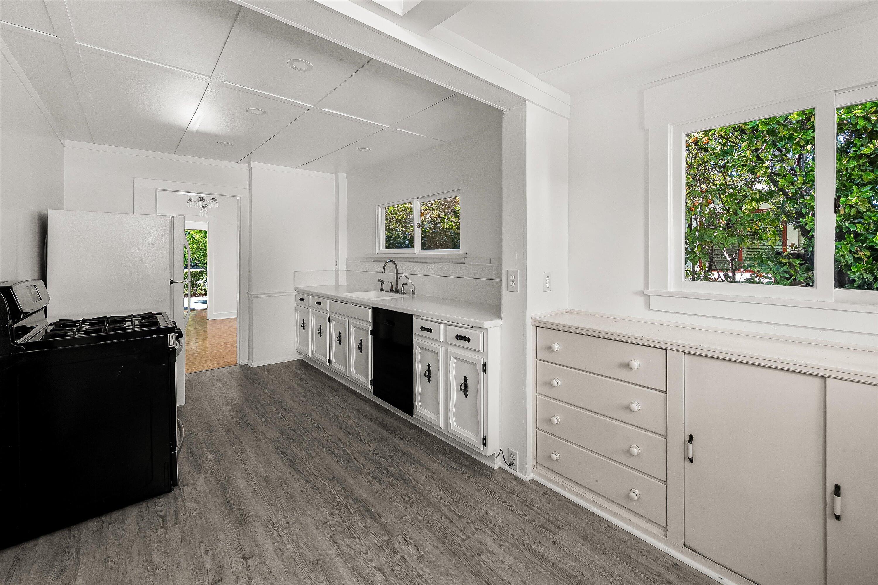 Santa Barbara, California 93101, United States, ,Residential,Active,238820