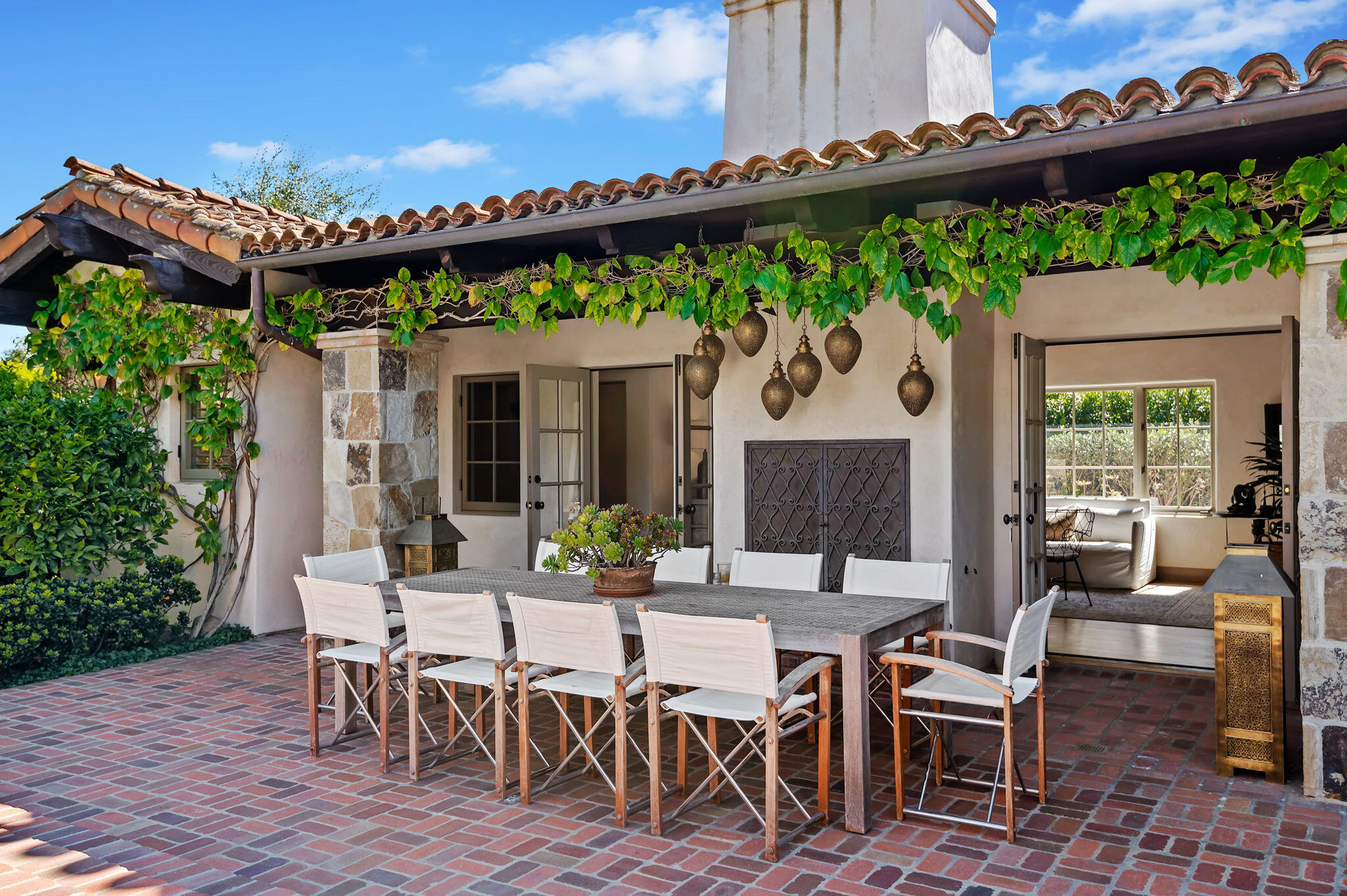 Montecito, California 93108, United States, 5 Bedrooms Bedrooms, ,5 BathroomsBathrooms,Residential,Active,229560