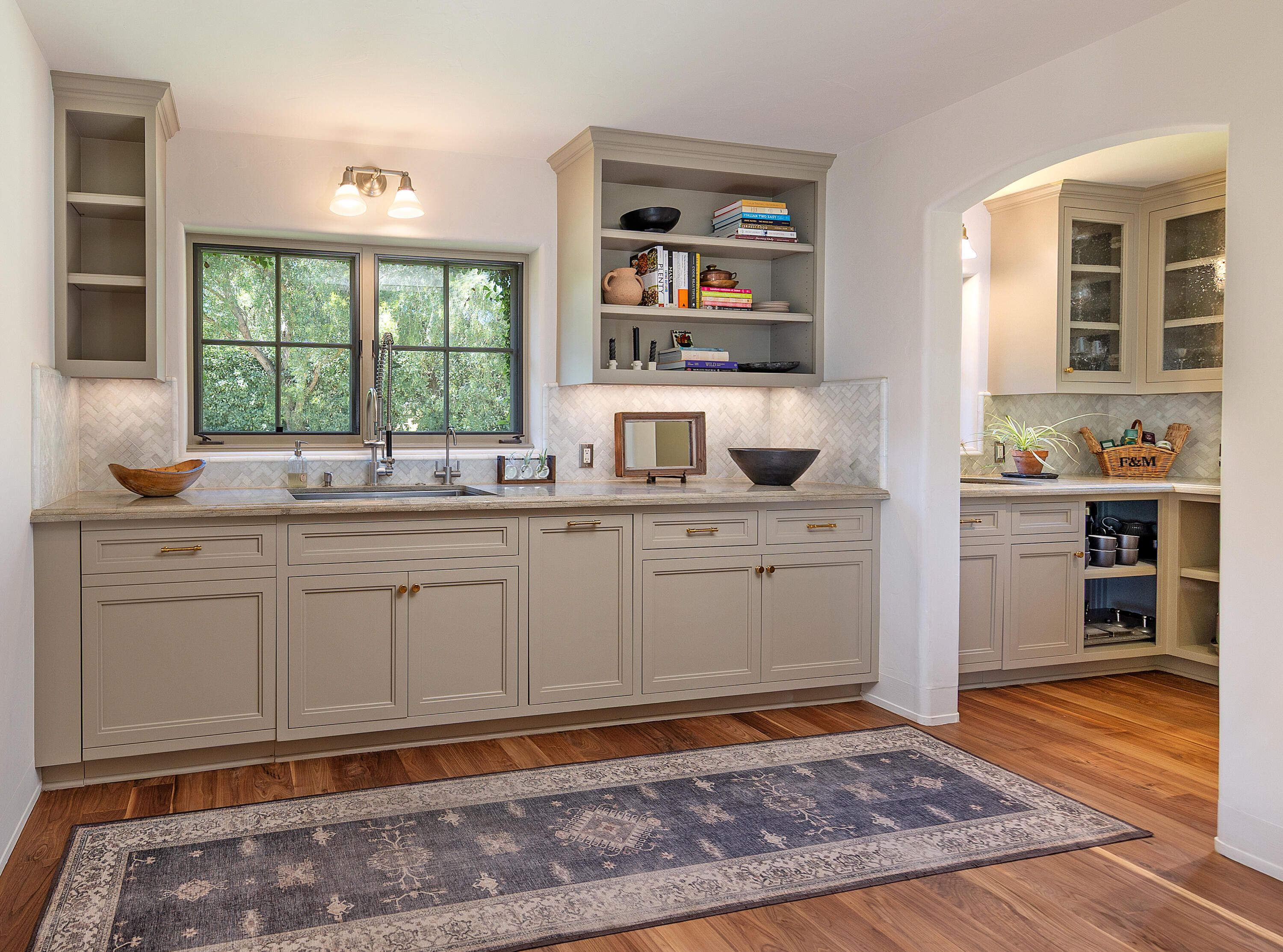 Montecito, California 93108, United States, 5 Bedrooms Bedrooms, ,5 BathroomsBathrooms,Residential,Active,229560