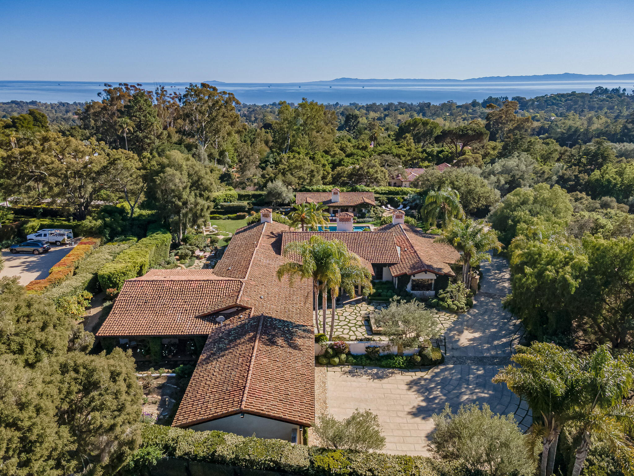 Montecito, California 93108, United States, 5 Bedrooms Bedrooms, ,5 BathroomsBathrooms,Residential,Active,229560