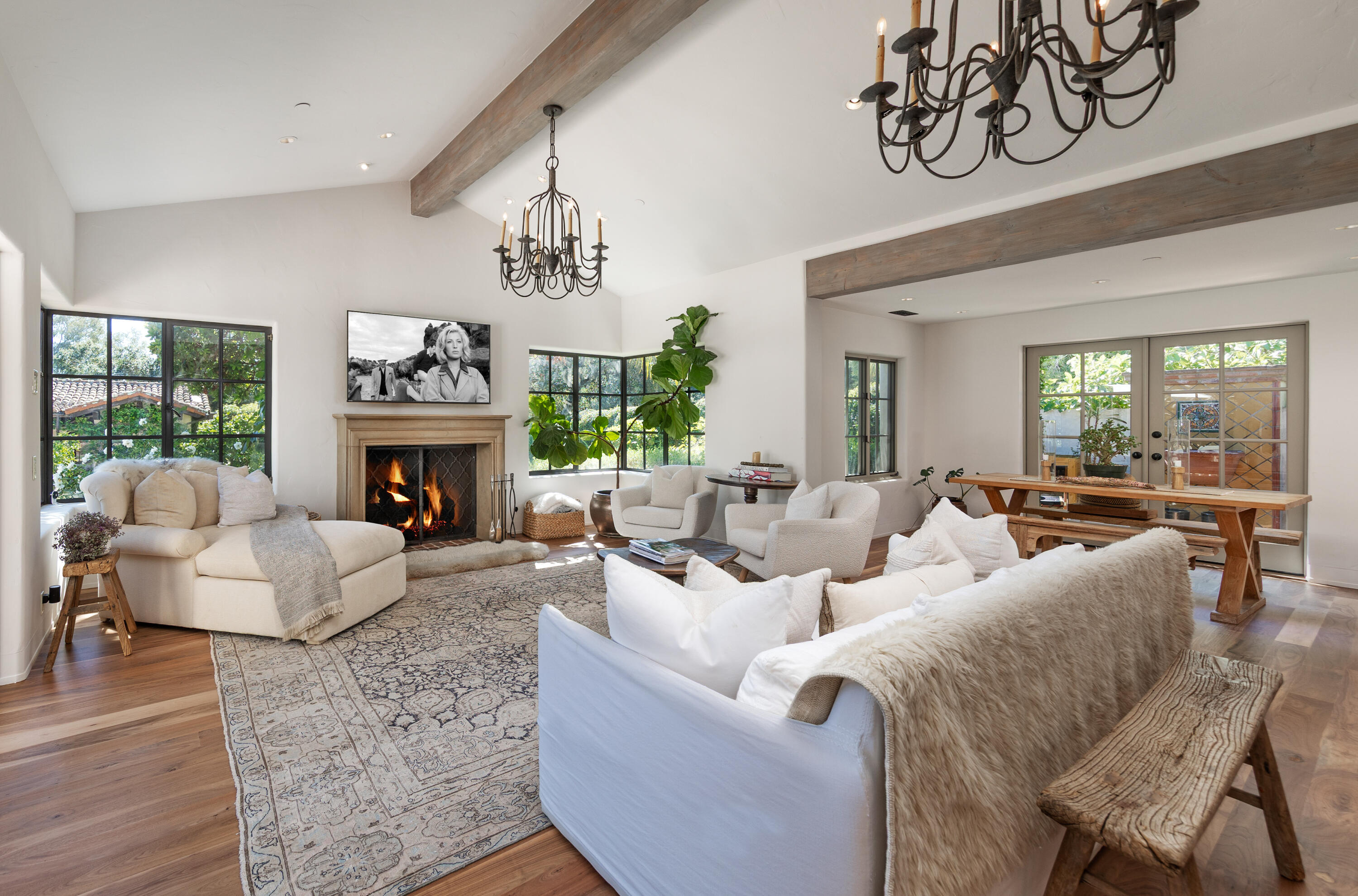 Montecito, California 93108, United States, 5 Bedrooms Bedrooms, ,5 BathroomsBathrooms,Residential,Active,229560