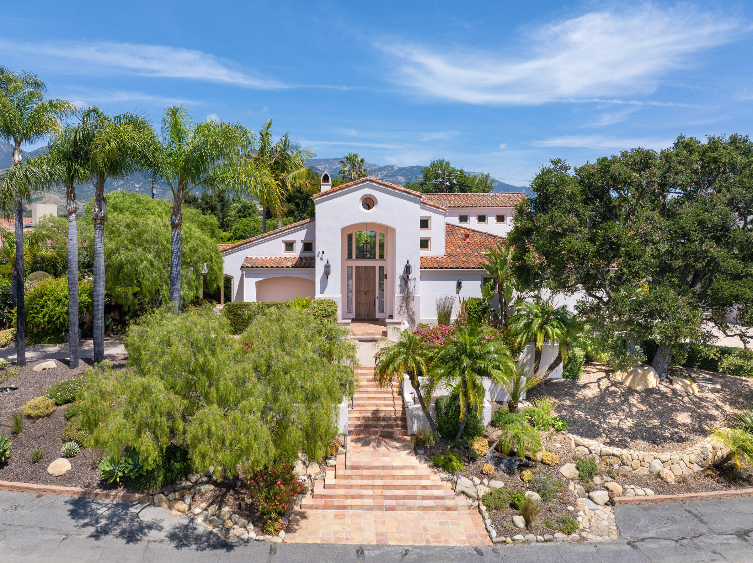 4594 Camino Molinero