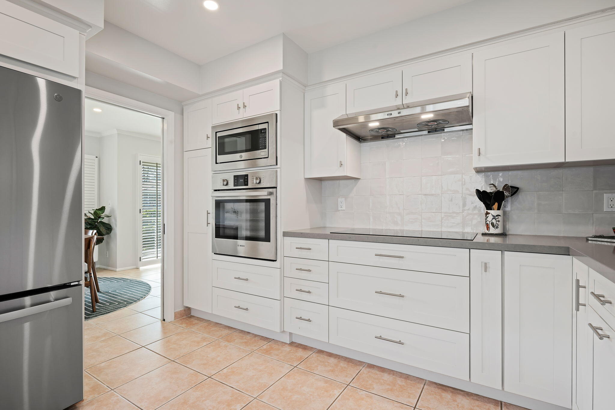 Santa Barbara, California 93105, United States, 3 Bedrooms Bedrooms, ,2 BathroomsBathrooms,Residential,Active,99227