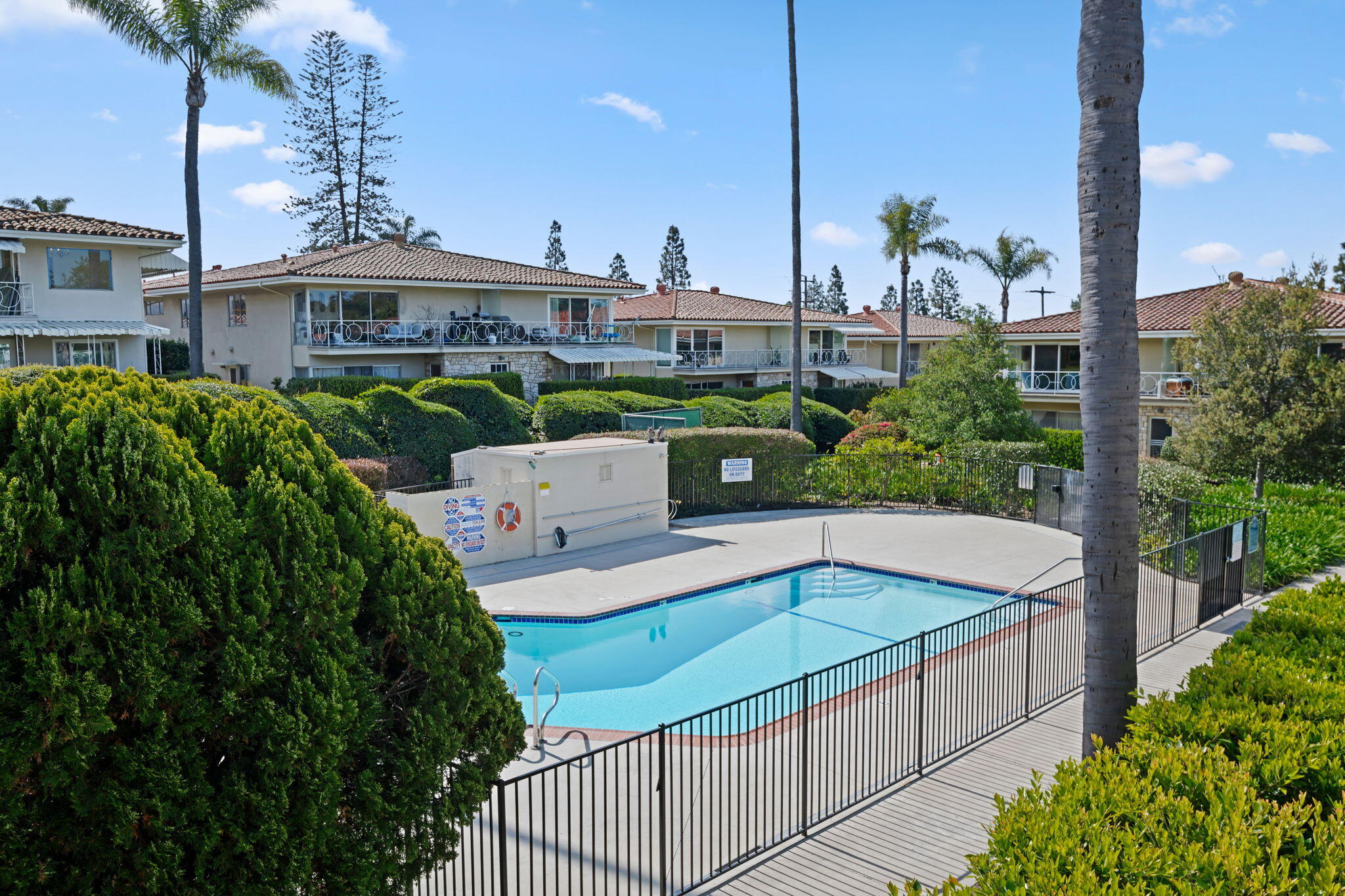 Santa Barbara, California 93105, United States, 3 Bedrooms Bedrooms, ,2 BathroomsBathrooms,Residential,Active,99227