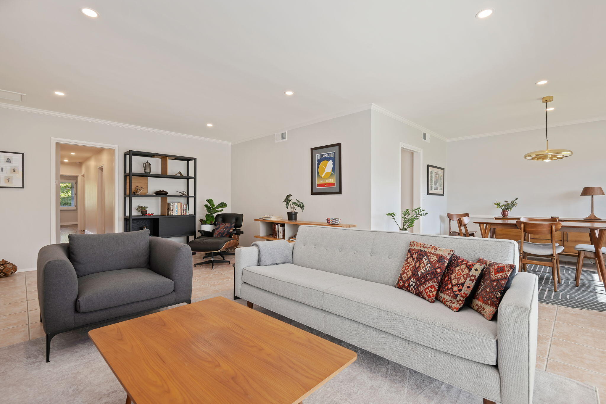 Santa Barbara, California 93105, United States, 3 Bedrooms Bedrooms, ,2 BathroomsBathrooms,Residential,Active,99227