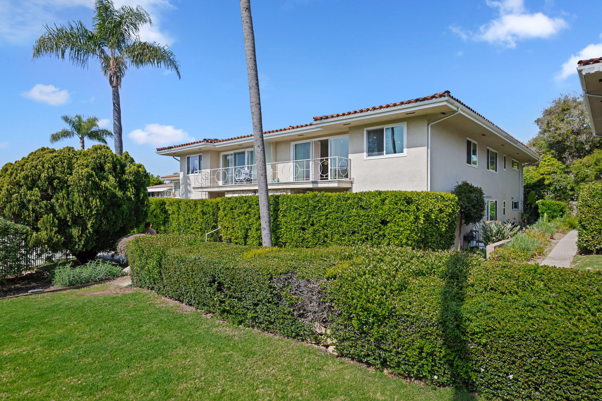 Santa Barbara, California 93105, United States, 3 Bedrooms Bedrooms, ,2 BathroomsBathrooms,Residential,Active,99227