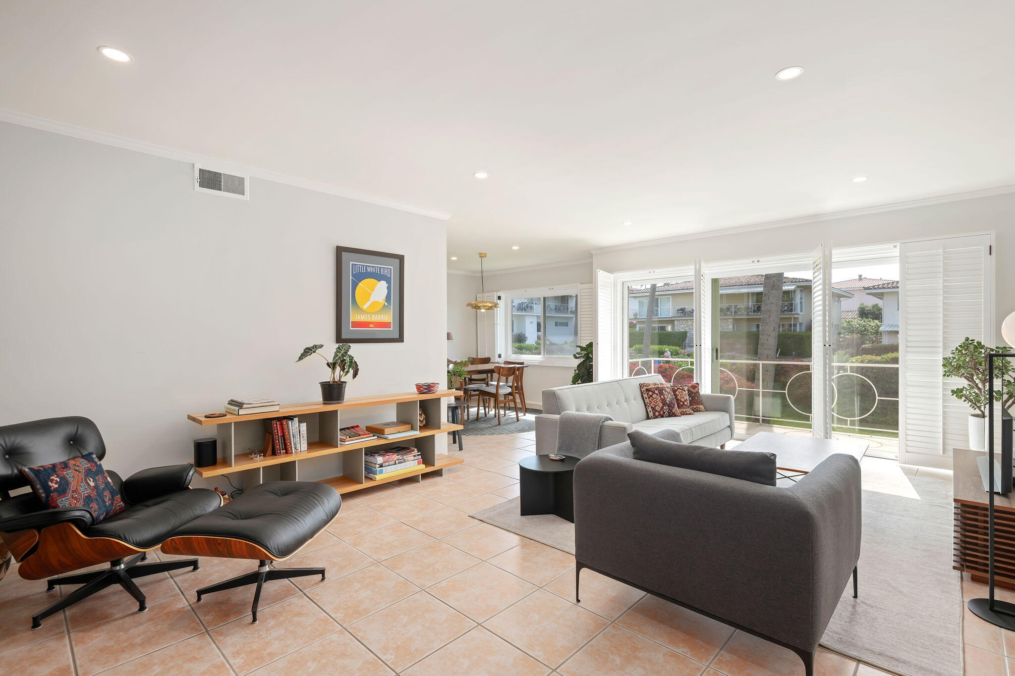 Santa Barbara, California 93105, United States, 3 Bedrooms Bedrooms, ,2 BathroomsBathrooms,Residential,Active,99227