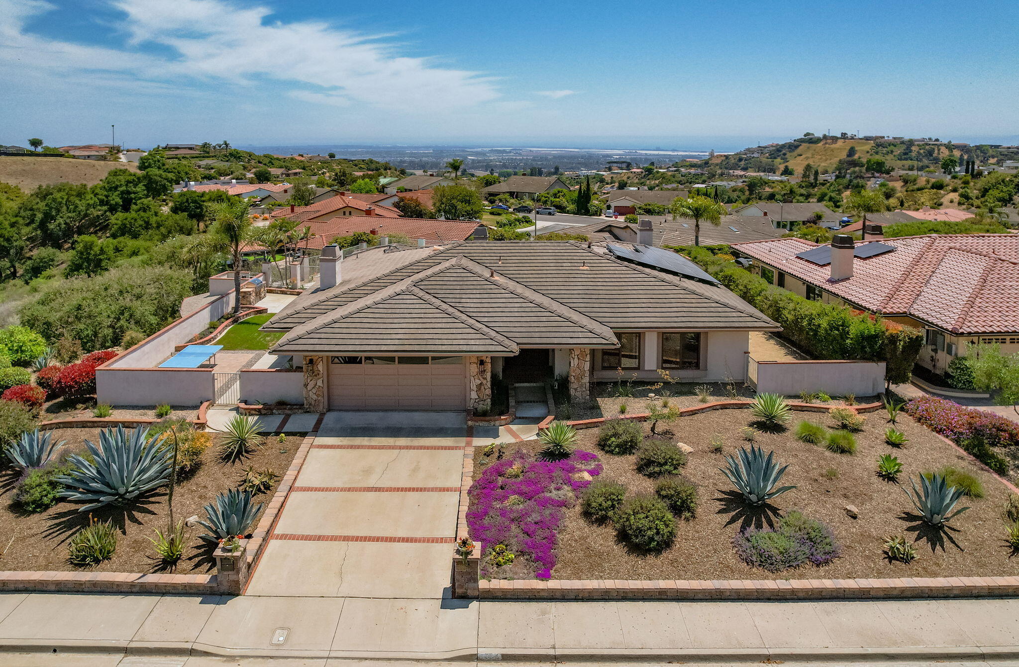 Ventura, California 93003, United States, 4 Bedrooms Bedrooms, ,3 BathroomsBathrooms,Residential,Pending,145011