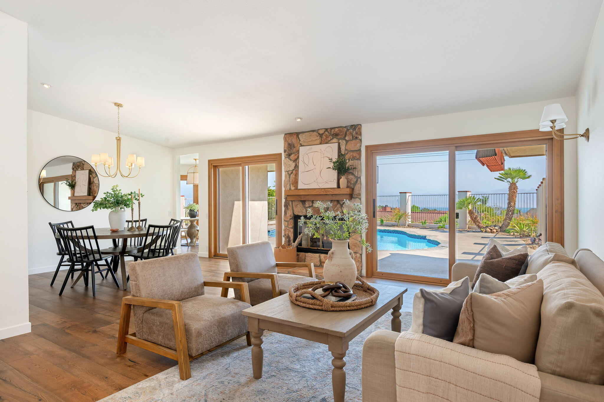 Ventura, California 93003, United States, 4 Bedrooms Bedrooms, ,3 BathroomsBathrooms,Residential,Pending,145011