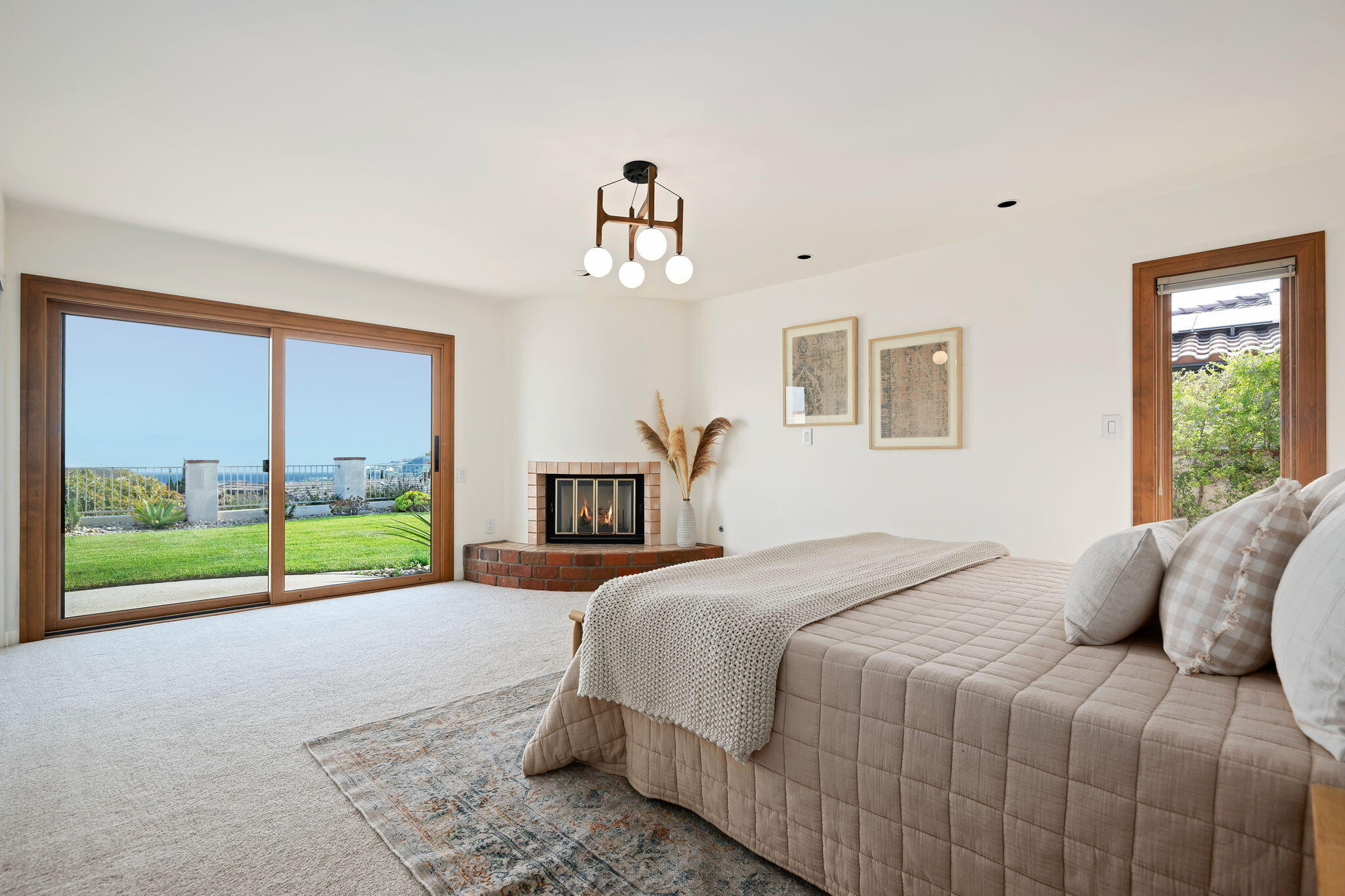 Ventura, California 93003, United States, 4 Bedrooms Bedrooms, ,3 BathroomsBathrooms,Residential,Pending,145011