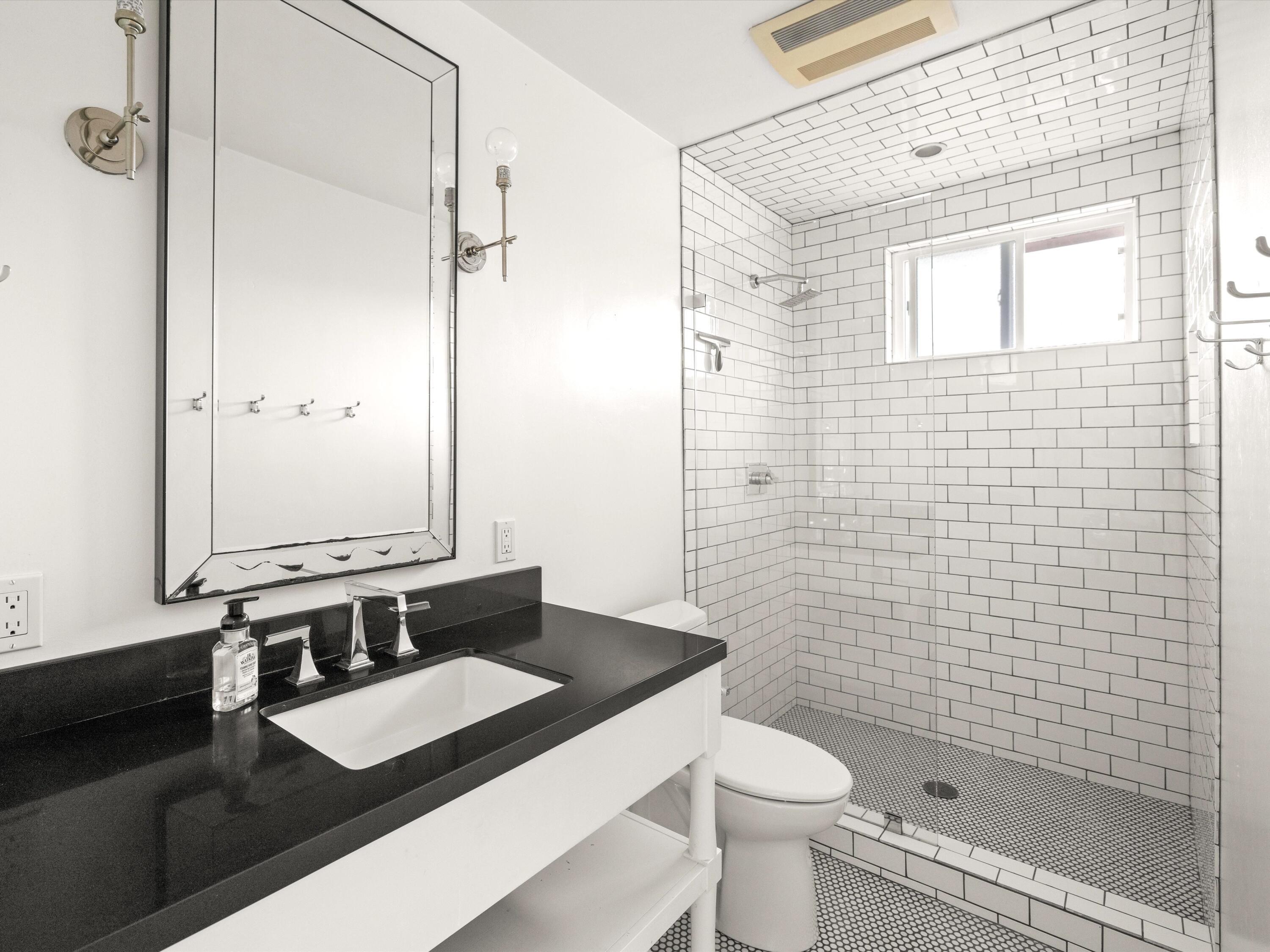 Santa Barbara, California 93103, United States, ,Residential,Active,39263