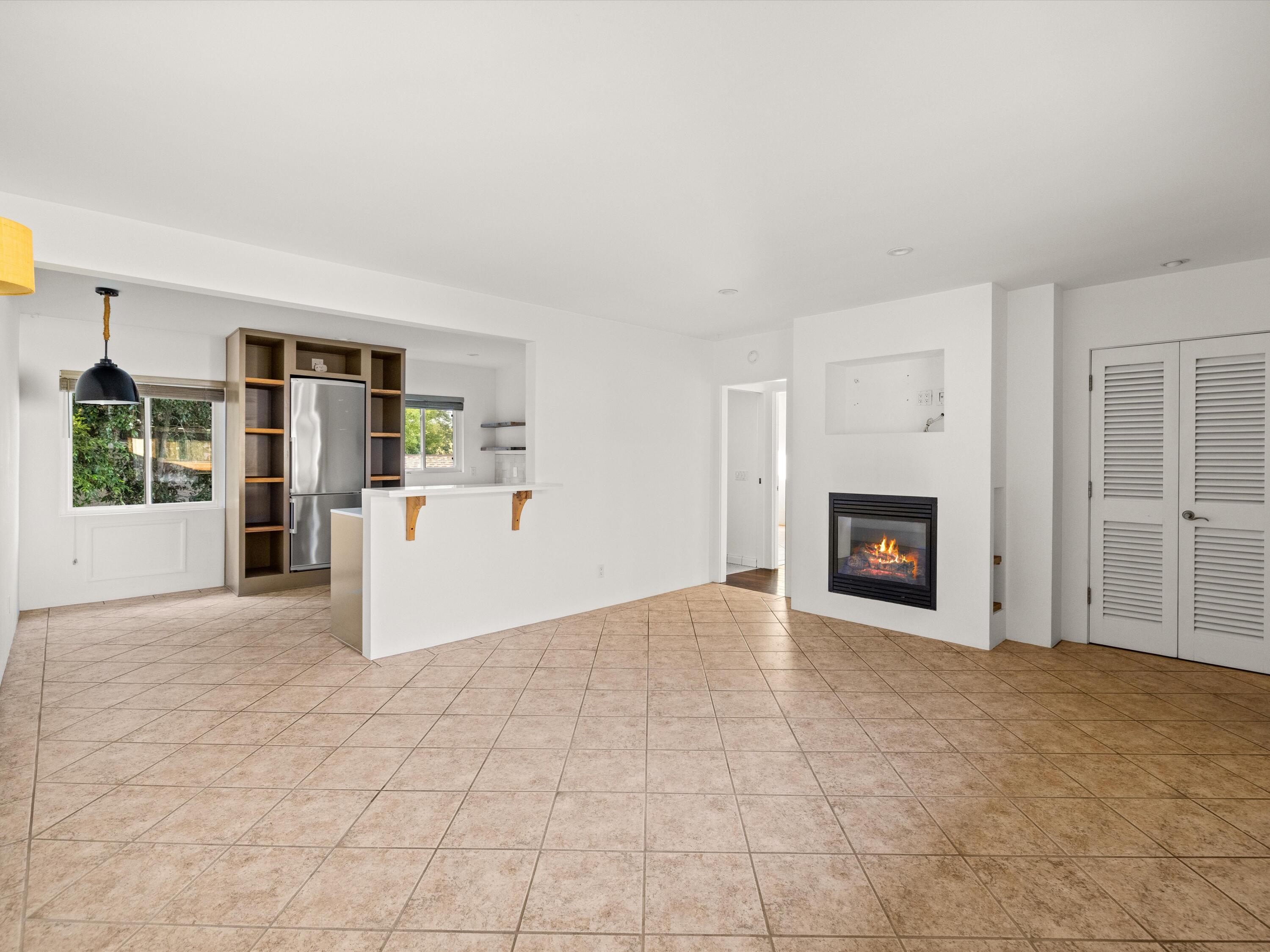 Santa Barbara, California 93103, United States, ,Residential,Active,39263