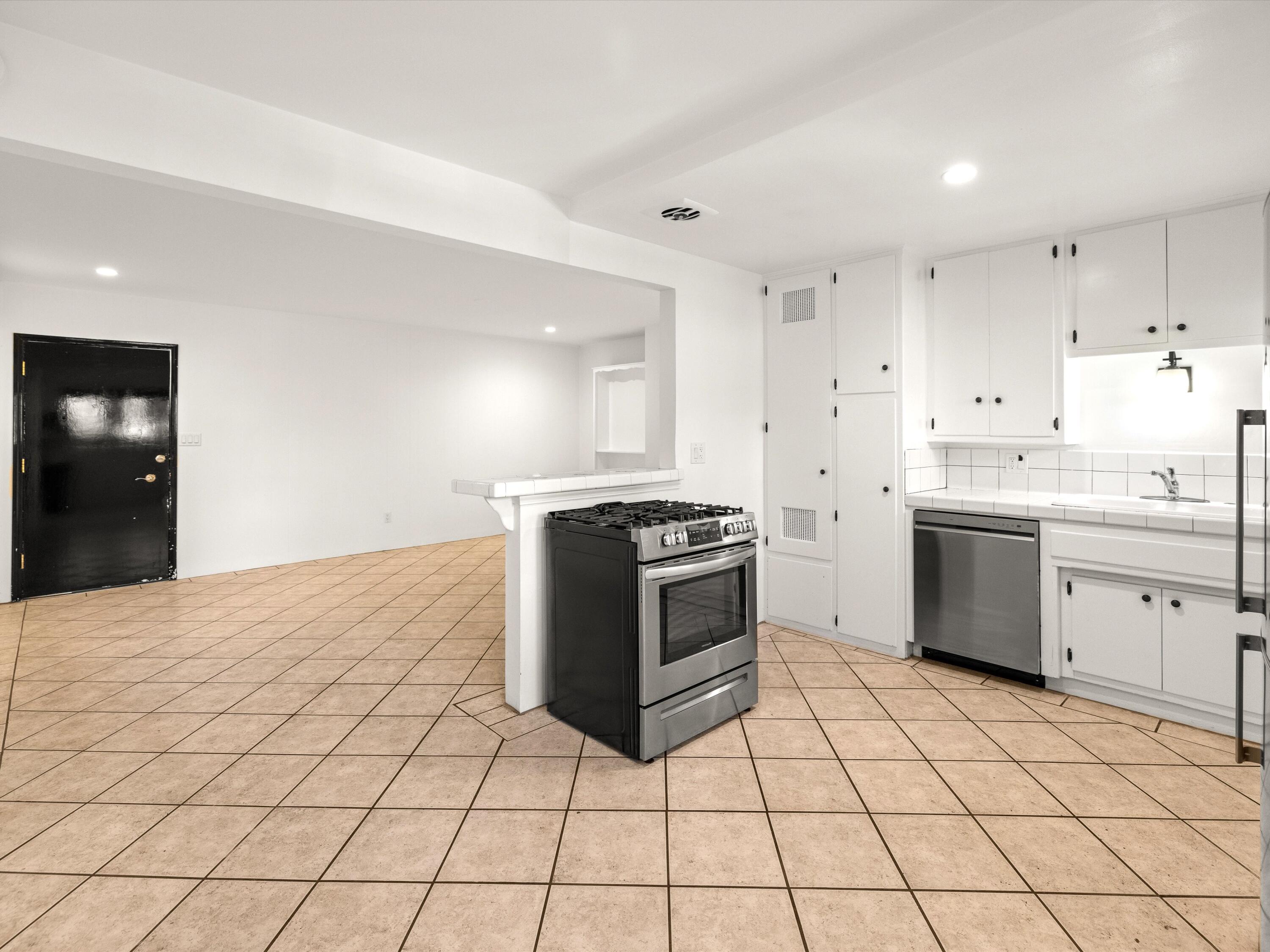 Santa Barbara, California 93103, United States, ,Residential,Active,39263