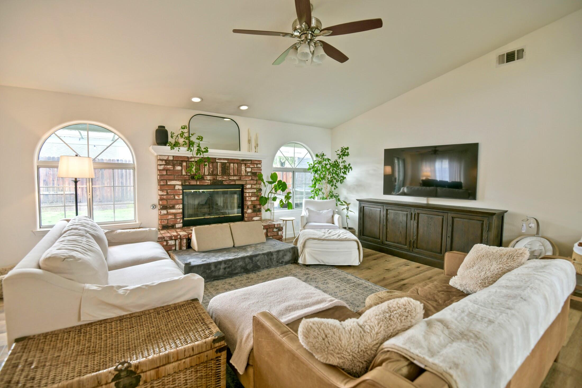 Los Alamos, California 93440, United States, 4 Bedrooms Bedrooms, ,2 BathroomsBathrooms,Residential,Active,90044