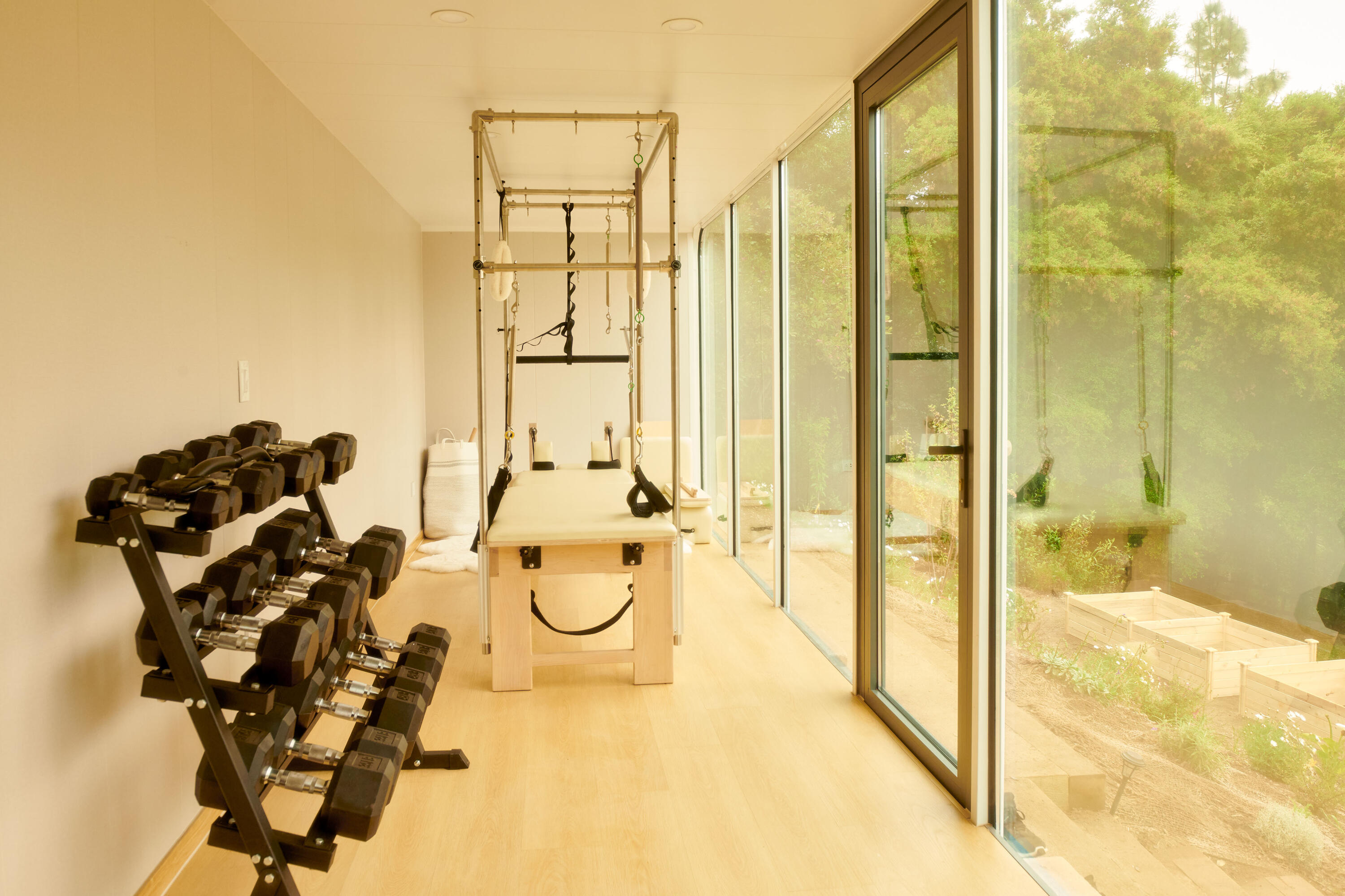 Santa Barbara, California 93105, United States, 4 Bedrooms Bedrooms, ,6 BathroomsBathrooms,Residential,Active,15648