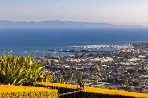 Photo of 127 Via Alicia, SANTA BARBARA, CA 93108 (MLS # 25-3952)