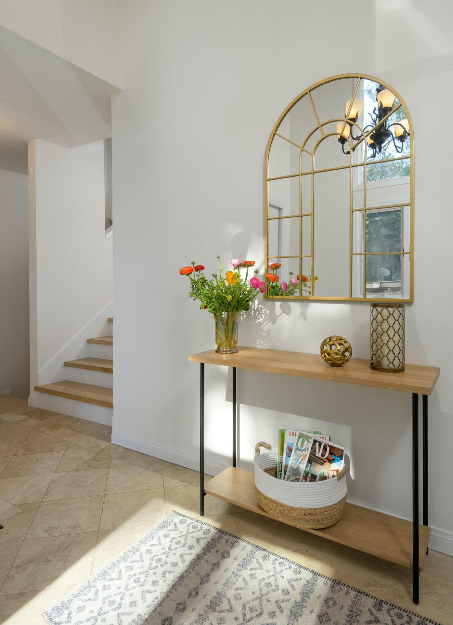 Ojai, California 93023, United States, 3 Bedrooms Bedrooms, ,3 BathroomsBathrooms,Residential,Pending,7379