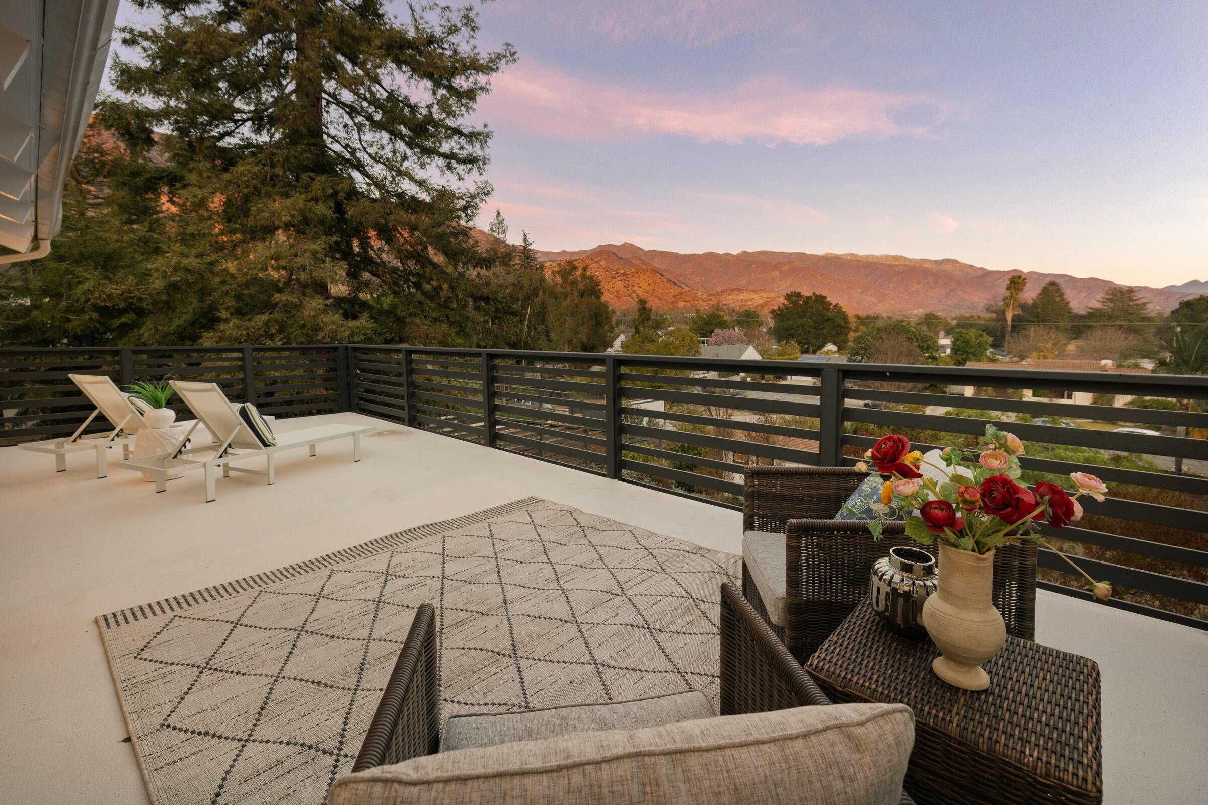 Ojai, California 93023, United States, 3 Bedrooms Bedrooms, ,3 BathroomsBathrooms,Residential,Pending,7379