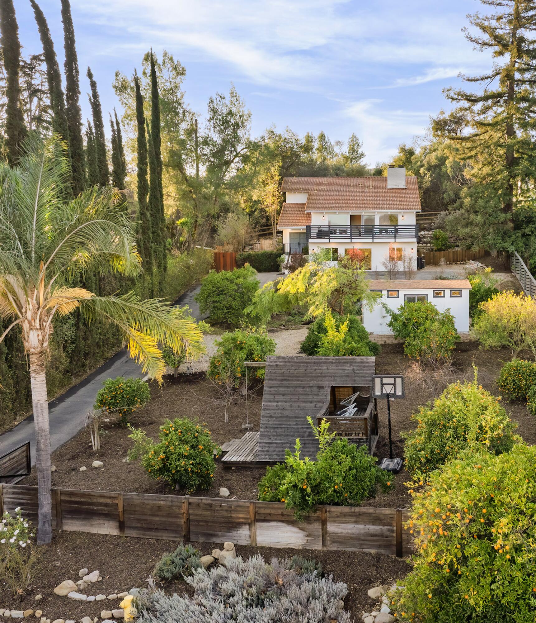 Ojai, California 93023, United States, 3 Bedrooms Bedrooms, ,3 BathroomsBathrooms,Residential,Pending,7379