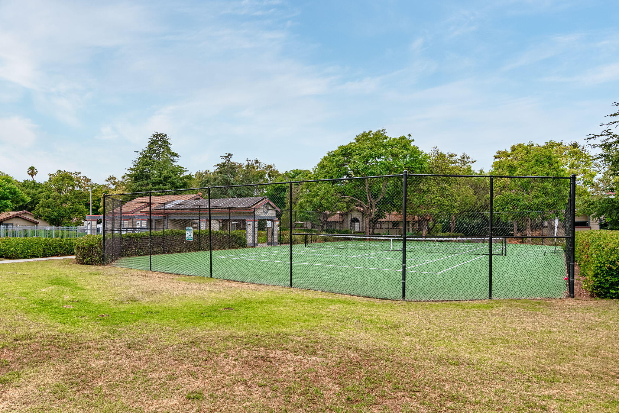 Santa Barbara, California 93111, United States, 2 Bedrooms Bedrooms, ,2 BathroomsBathrooms,Residential,Pending,126258