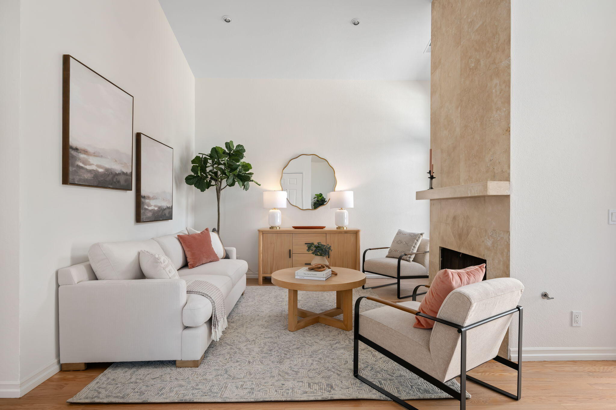 Santa Barbara, California 93111, United States, 2 Bedrooms Bedrooms, ,2 BathroomsBathrooms,Residential,Pending,126258