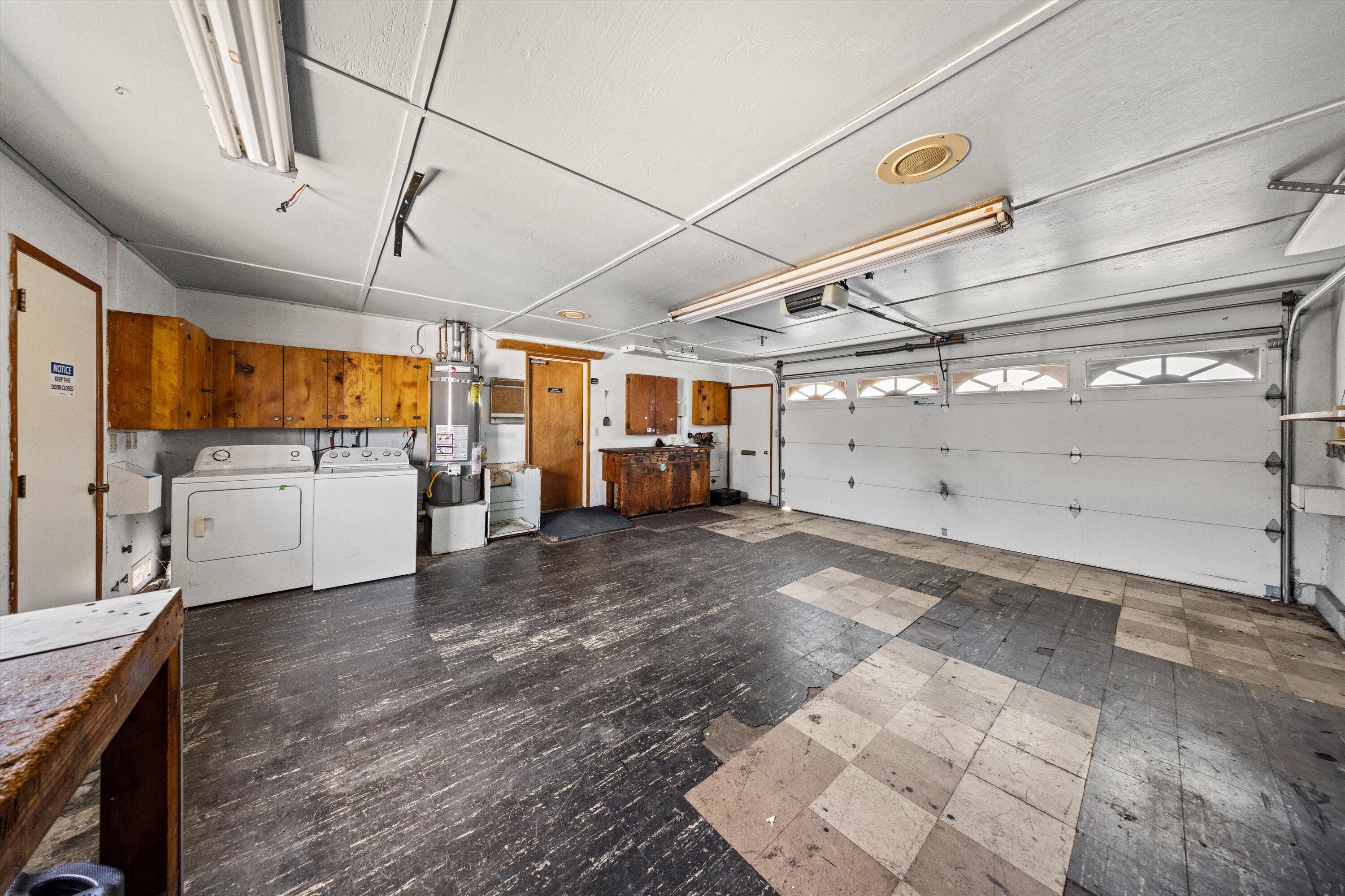 Santa Barbara, California 93110, United States, 4 Bedrooms Bedrooms, ,2 BathroomsBathrooms,Residential,Active,201921