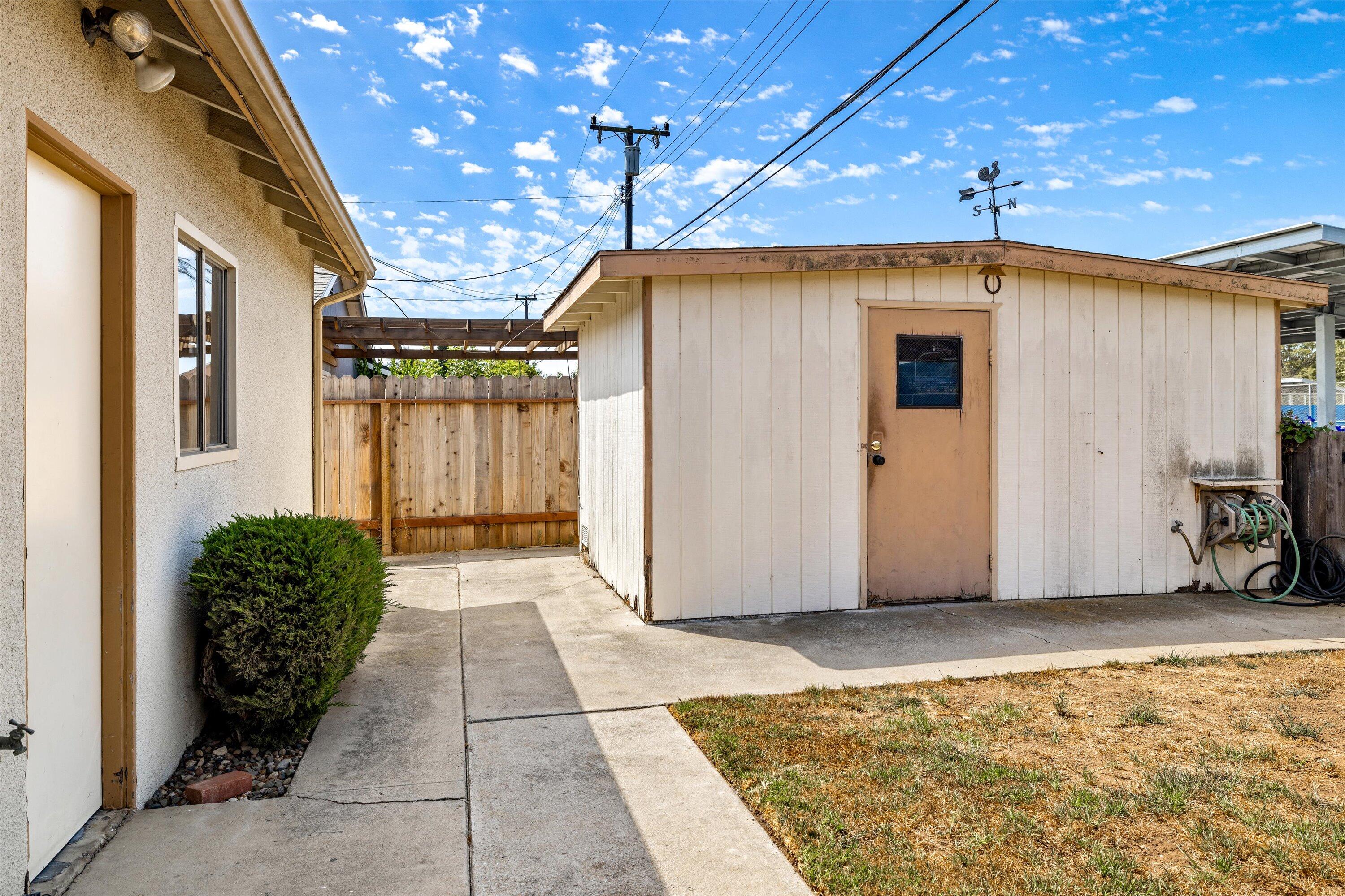 Santa Barbara, California 93110, United States, 4 Bedrooms Bedrooms, ,2 BathroomsBathrooms,Residential,Active,201921