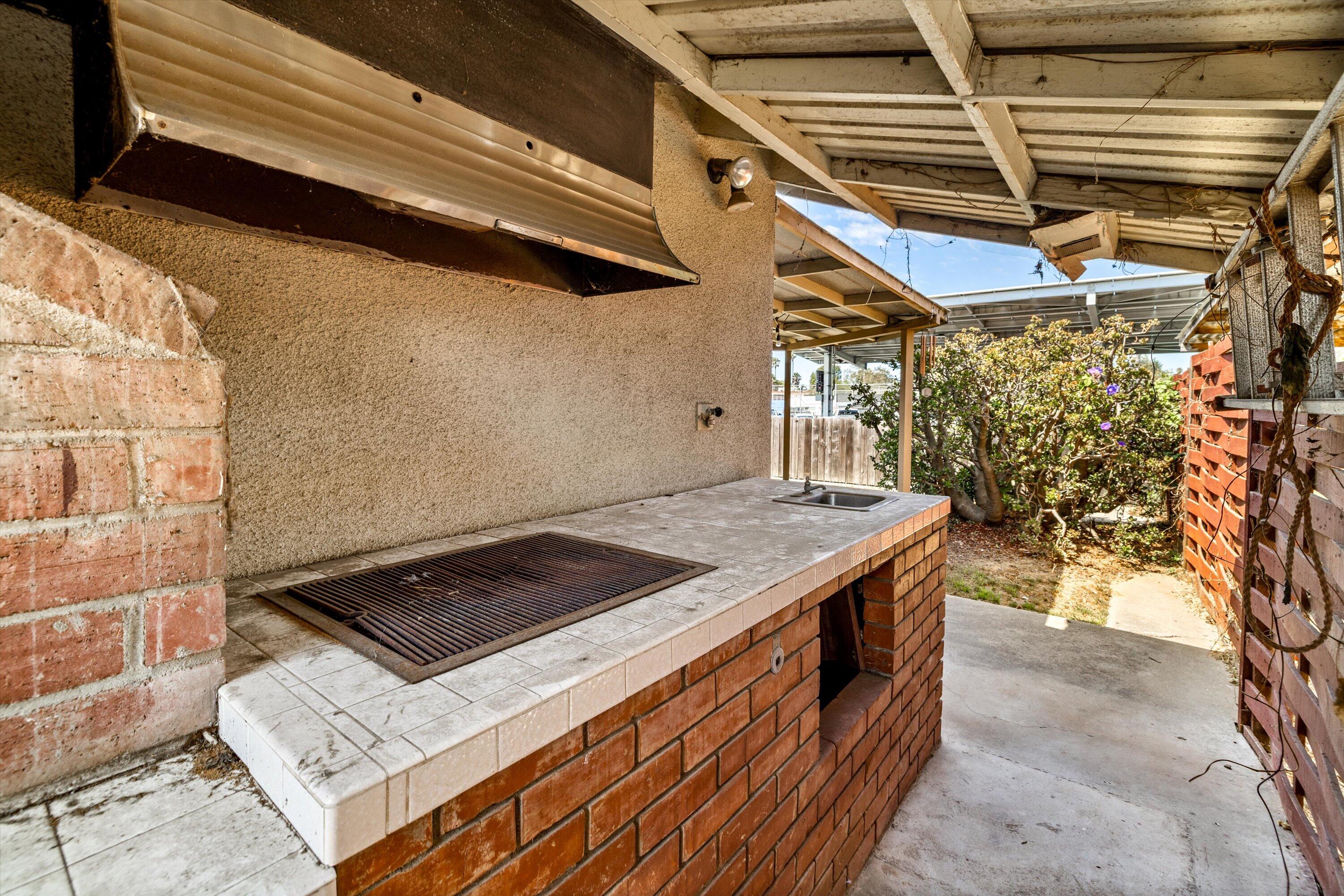 Santa Barbara, California 93110, United States, 4 Bedrooms Bedrooms, ,2 BathroomsBathrooms,Residential,Active,201921