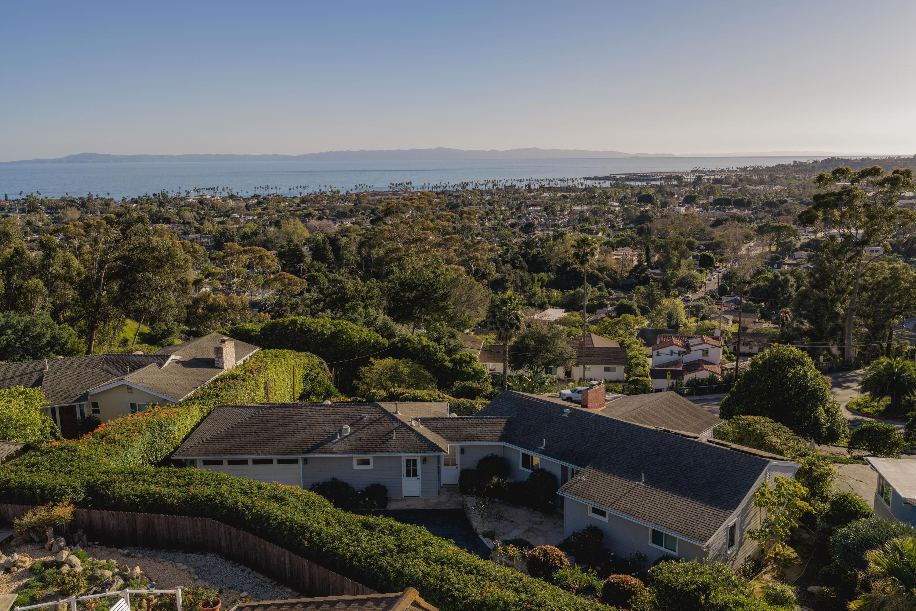 1542 Knoll Circle Drive