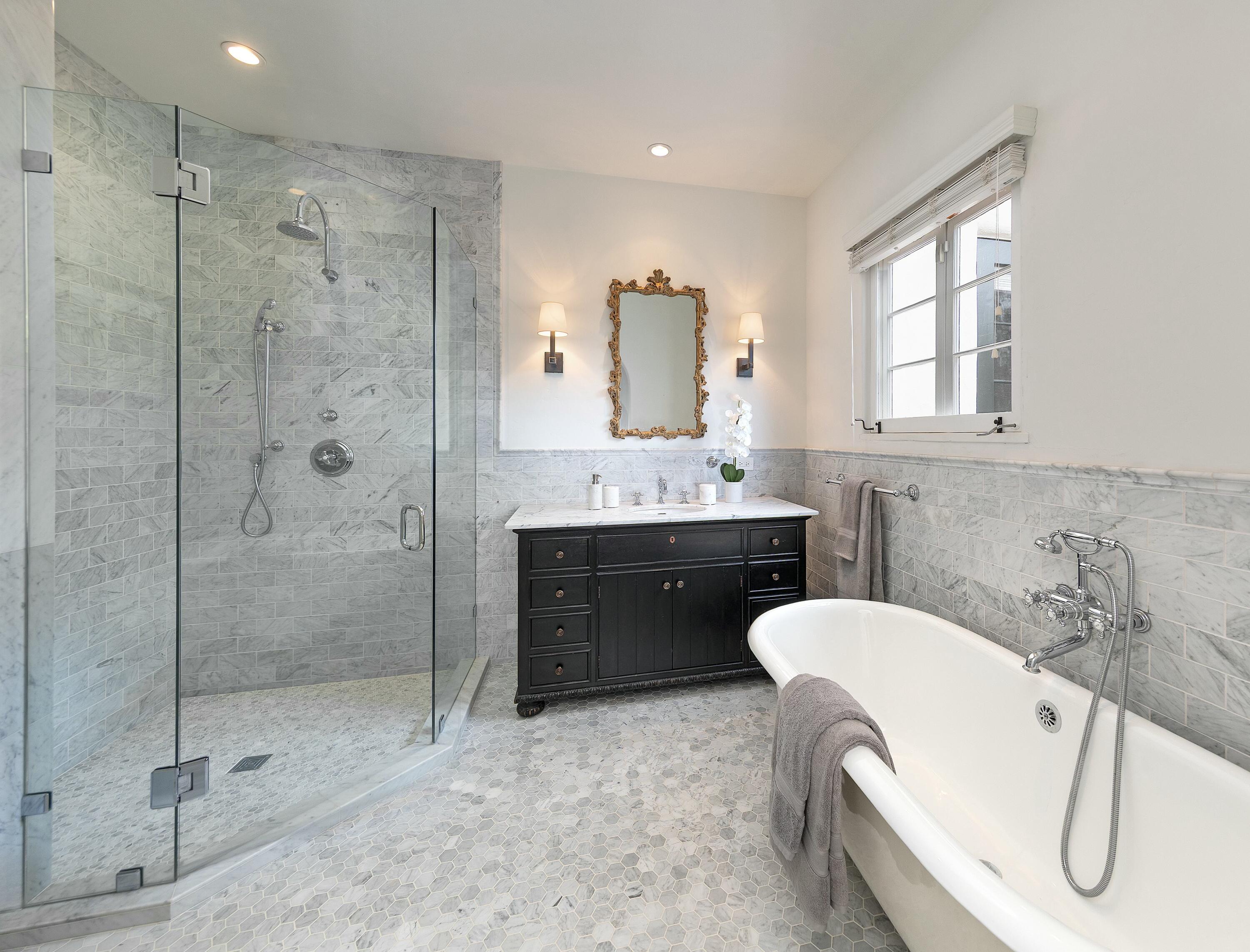 Santa Barbara, California 93103, United States, 4 Bedrooms Bedrooms, ,5 BathroomsBathrooms,Residential,Pending,87709