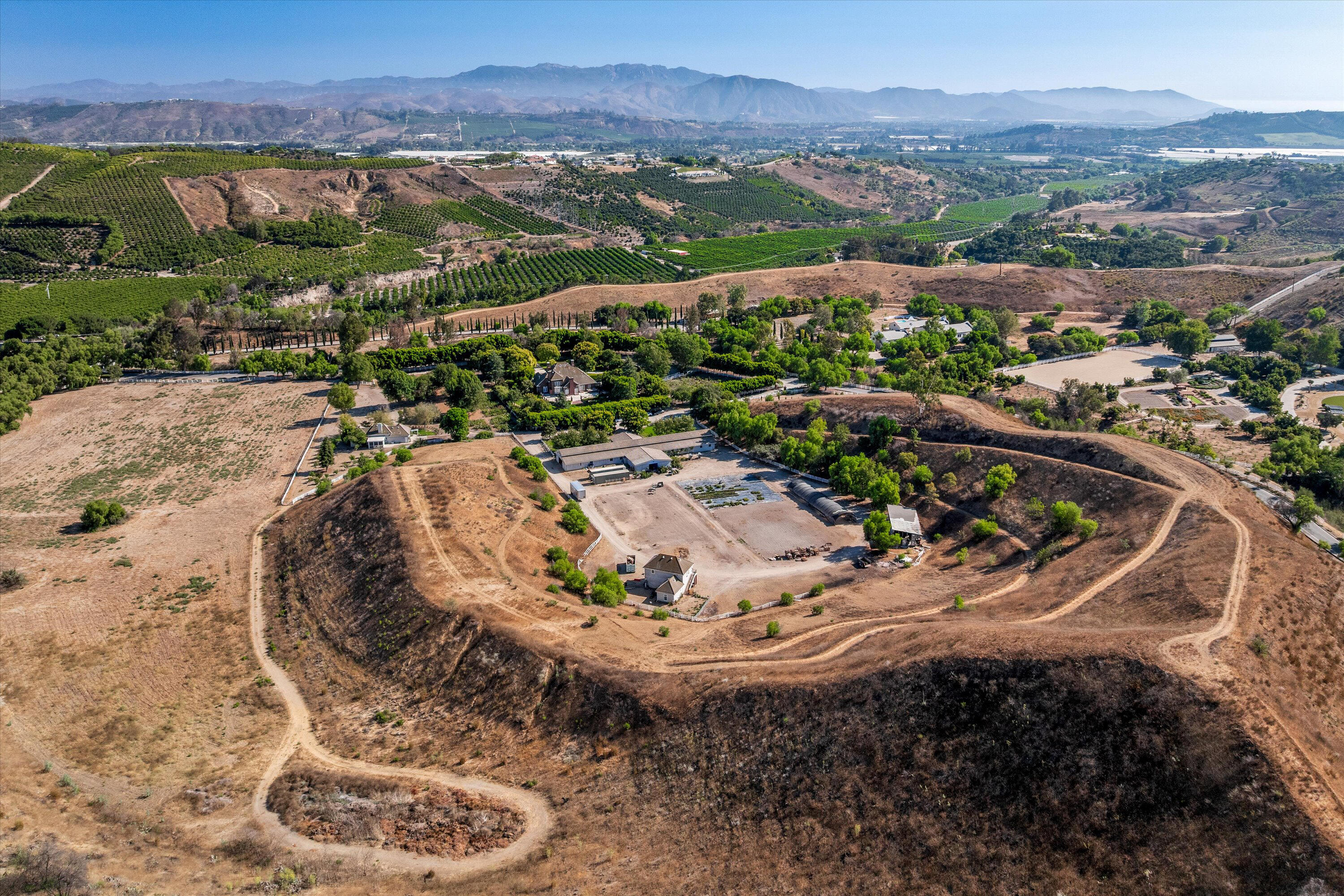 Somis, California 93066, United States, 4 Bedrooms Bedrooms, ,4 BathroomsBathrooms,Residential,Active,216779