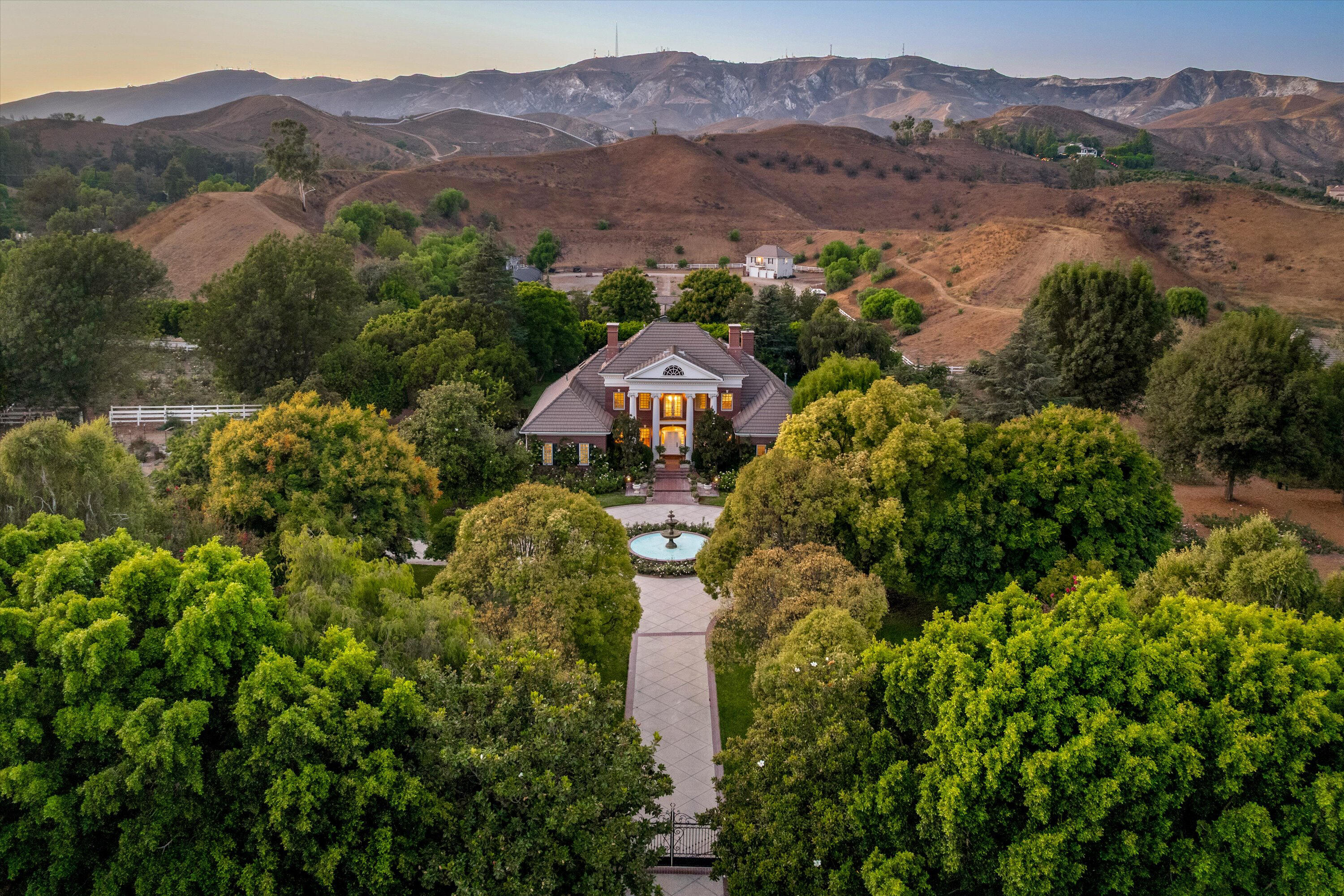 Somis, California 93066, United States, 4 Bedrooms Bedrooms, ,4 BathroomsBathrooms,Residential,Active,216779