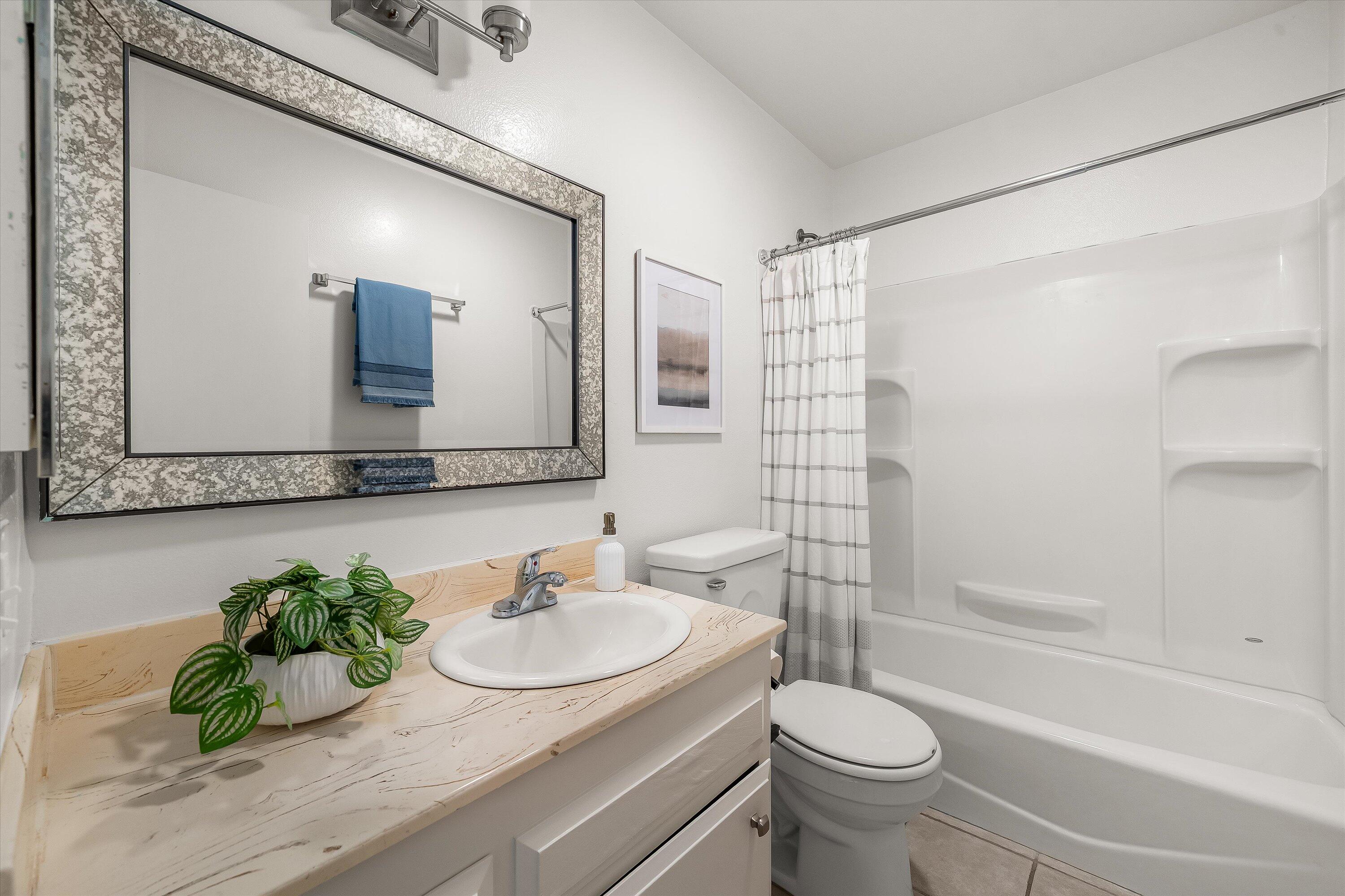 Goleta, California 93117, United States, 2 Bedrooms Bedrooms, ,2 BathroomsBathrooms,Residential,Active,239711