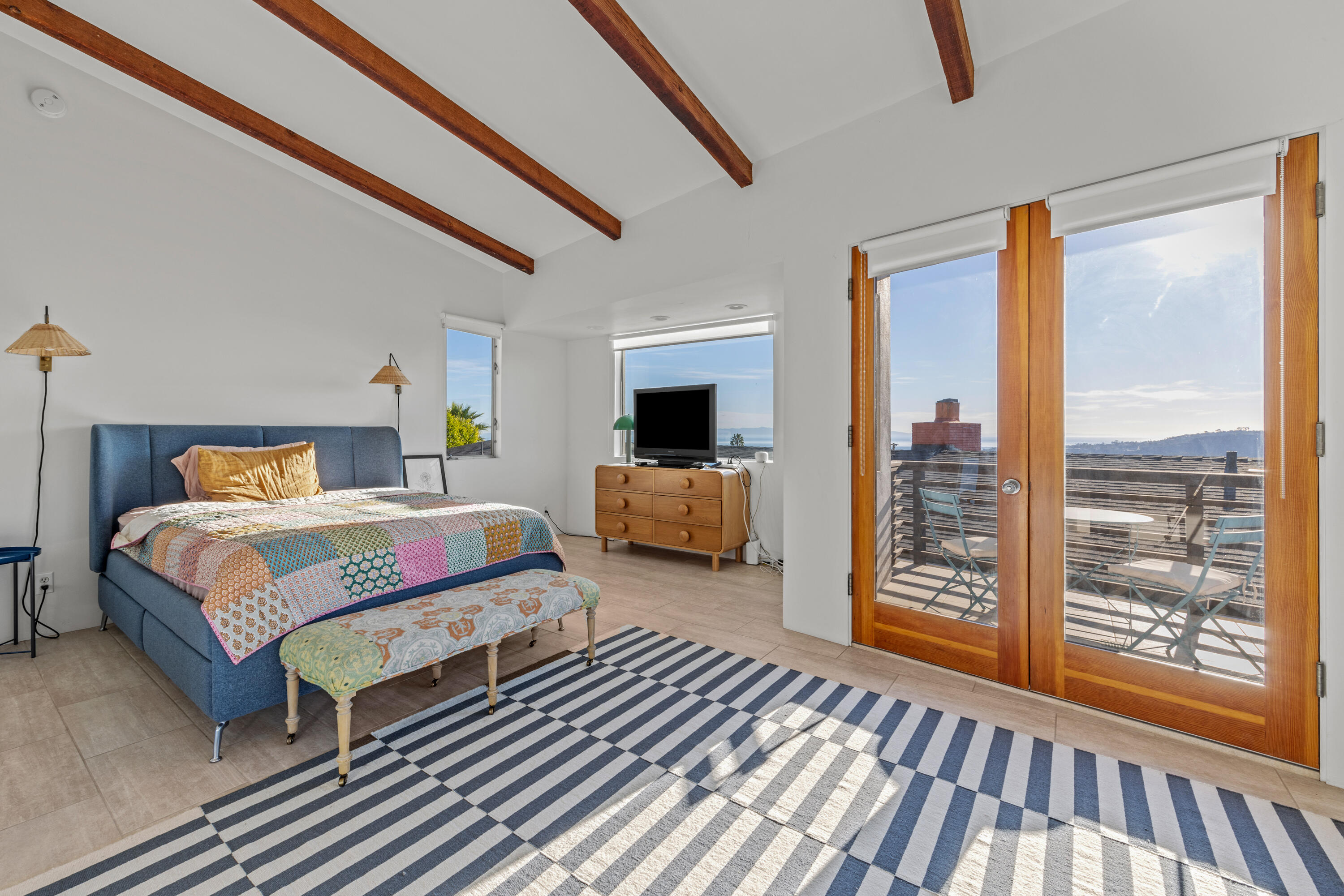 Santa Barbara, California 93108, United States, 4 Bedrooms Bedrooms, ,4 BathroomsBathrooms,Residential,Active,7764