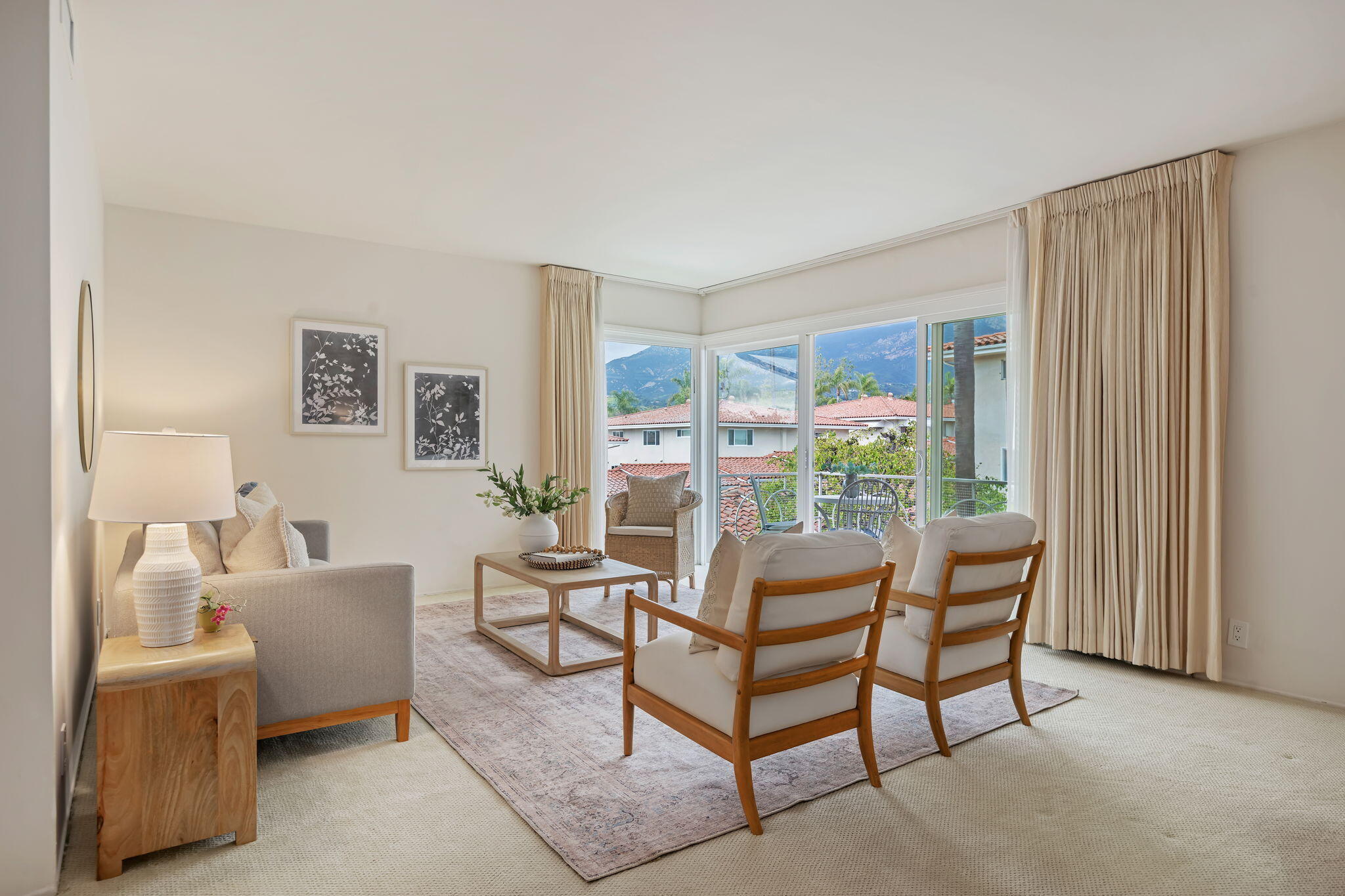 Santa Barbara, California 93105, United States, 1 Bedroom Bedrooms, ,1 BathroomBathrooms,Residential,Pending,113538