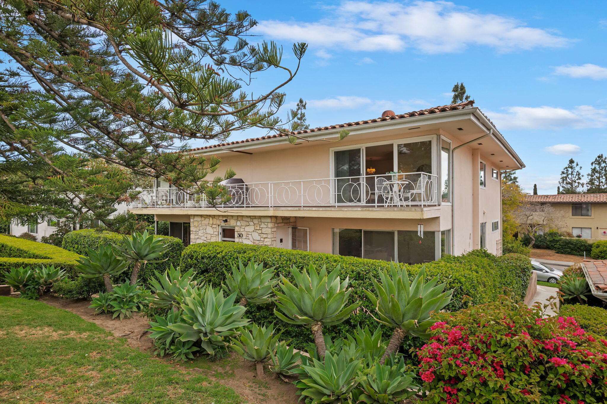 Santa Barbara, California 93105, United States, 1 Bedroom Bedrooms, ,1 BathroomBathrooms,Residential,Pending,113538